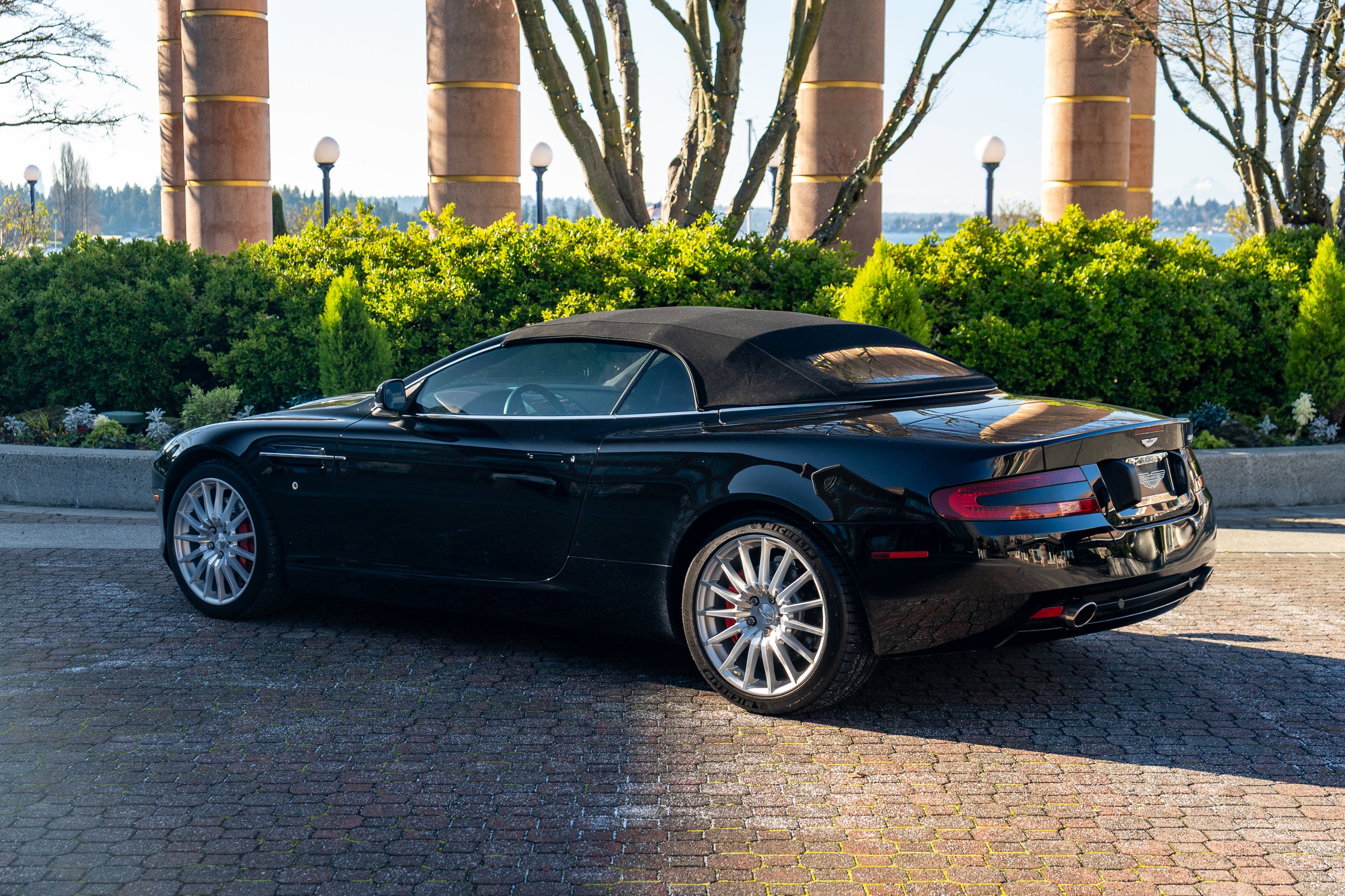 2009 Aston Martin DB9 2dr Volante Man