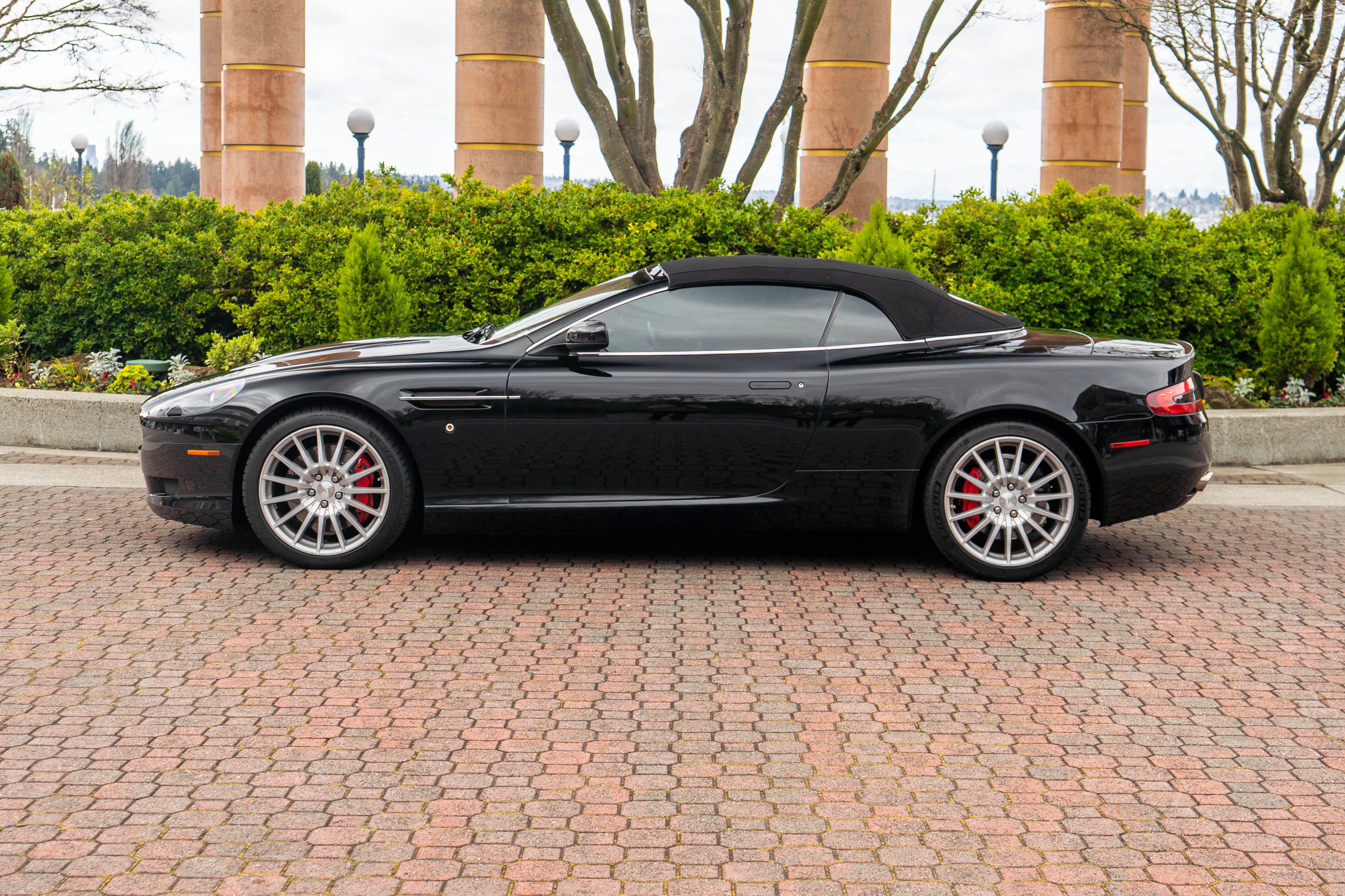 2009 Aston Martin DB9 2dr Volante Man
