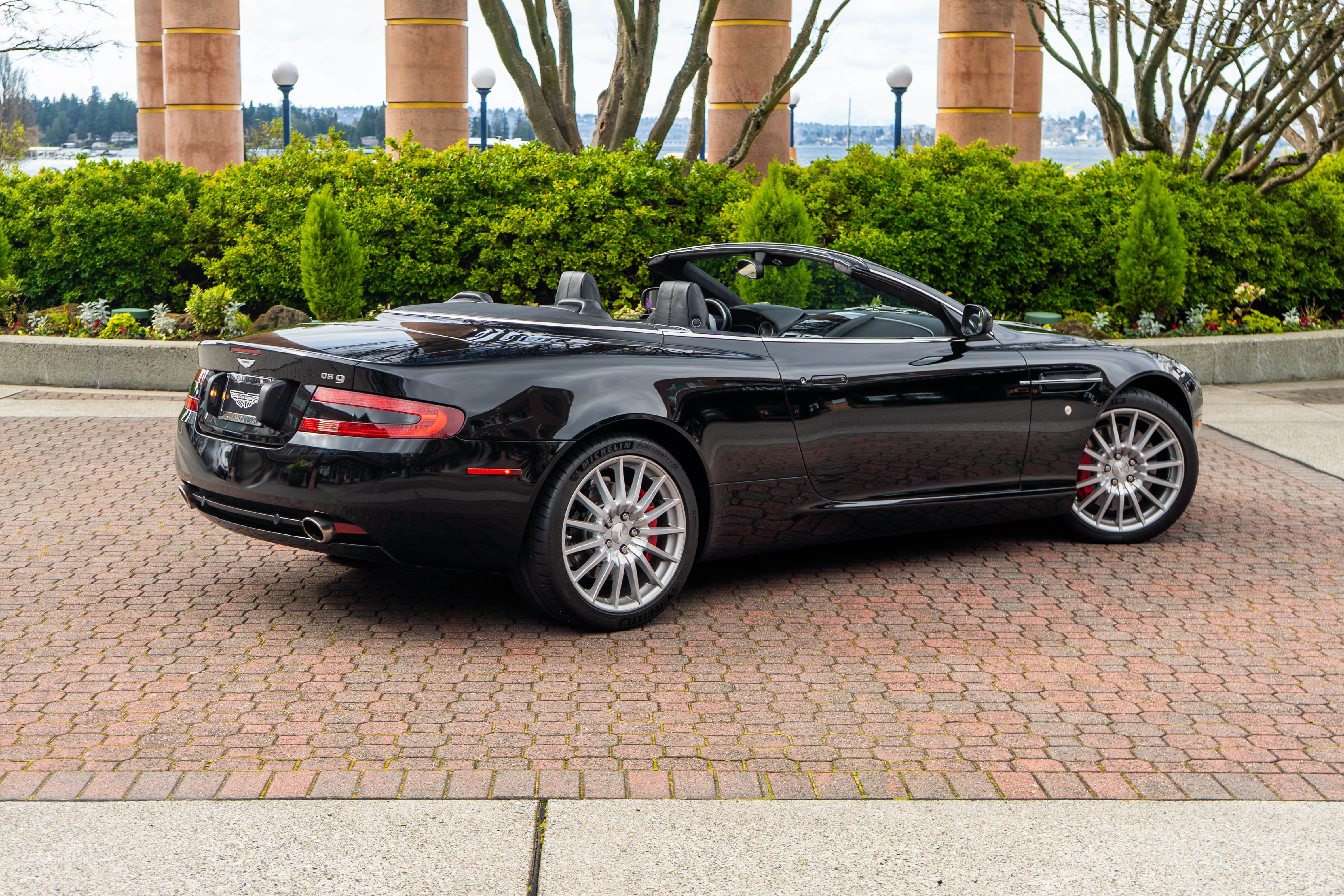 2009 Aston Martin DB9 2dr Volante Man