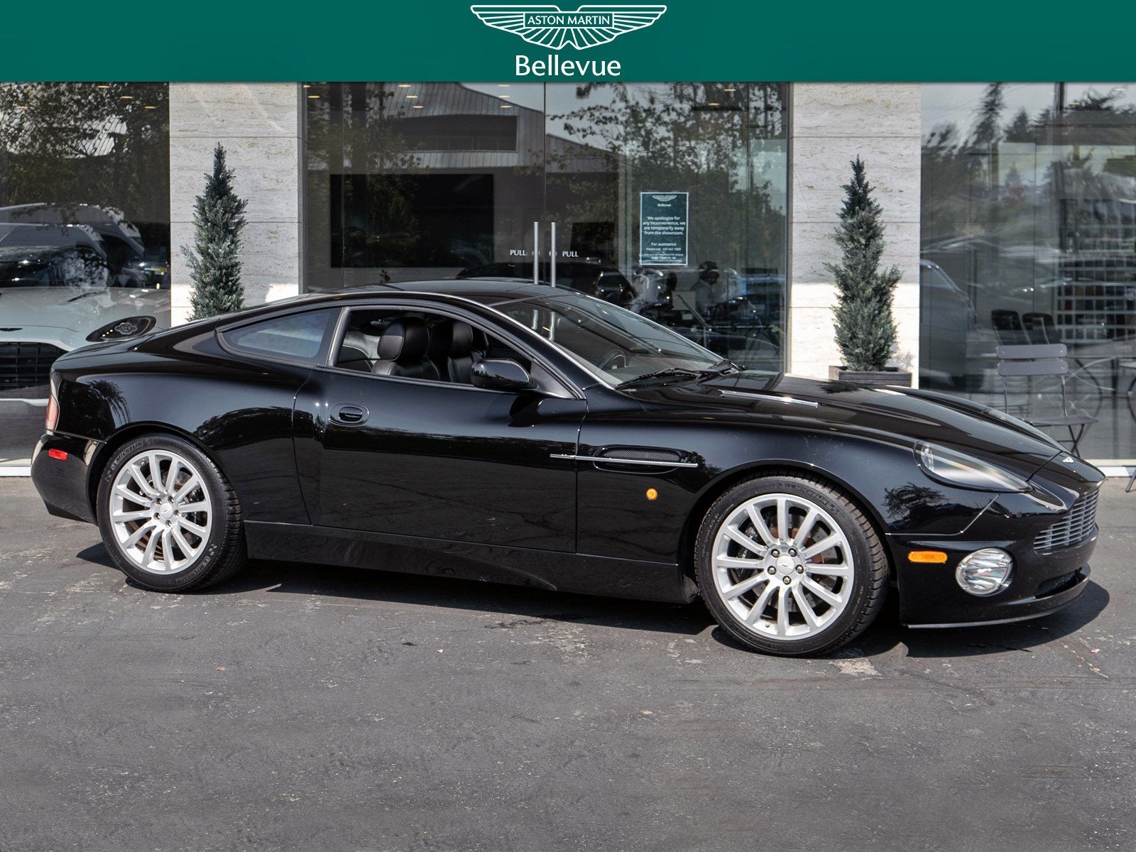 2002 Aston Martin Vanquish 2dr Cpe