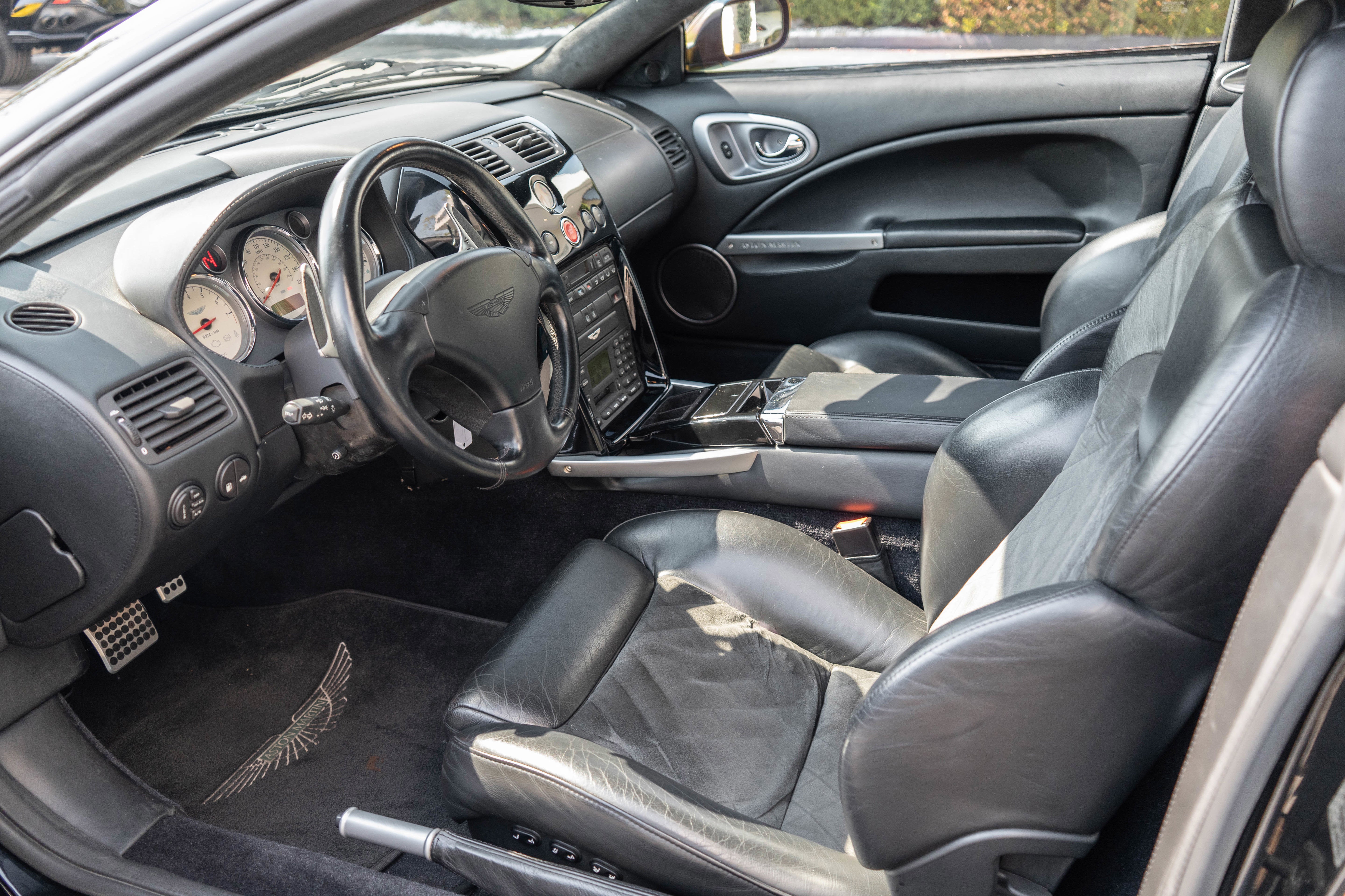 2002 Aston Martin Vanquish 2dr Cpe