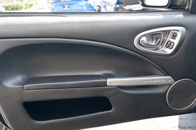 2002 Aston Martin Vanquish 2dr Cpe