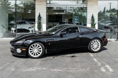 2002 Aston Martin Vanquish 2dr Cpe