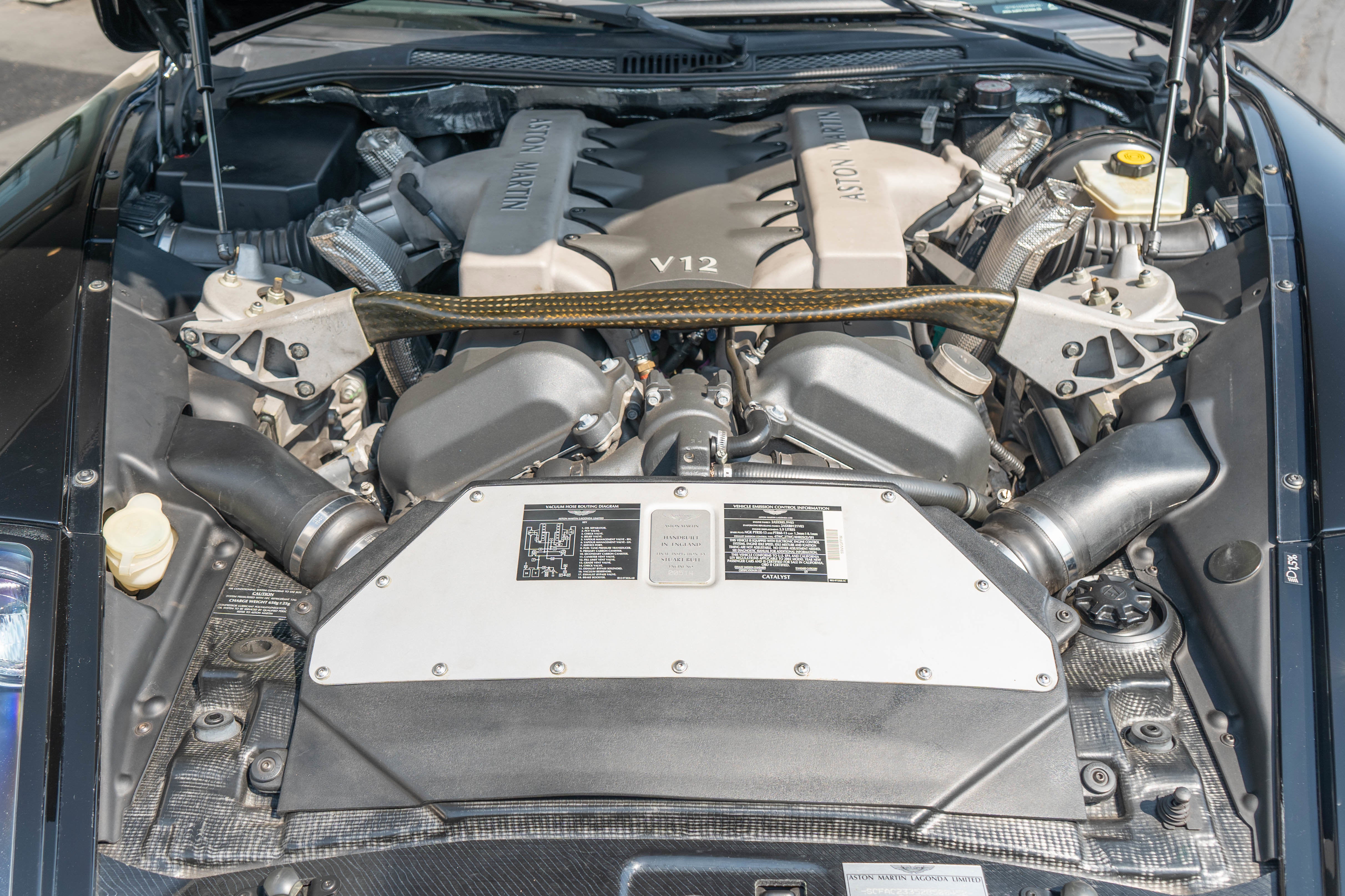 2002 Aston Martin Vanquish 2dr Cpe