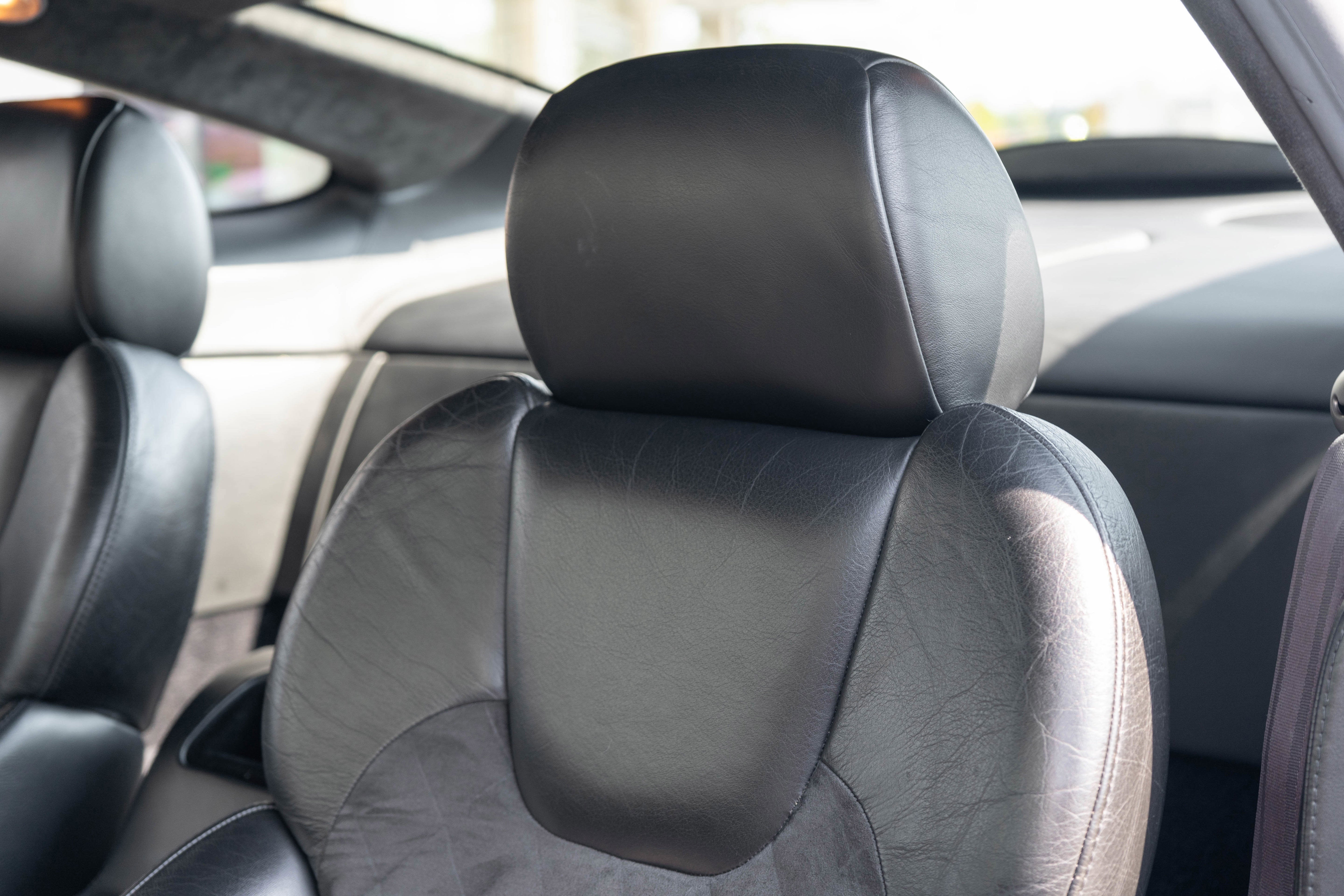 2002 Aston Martin Vanquish 2dr Cpe