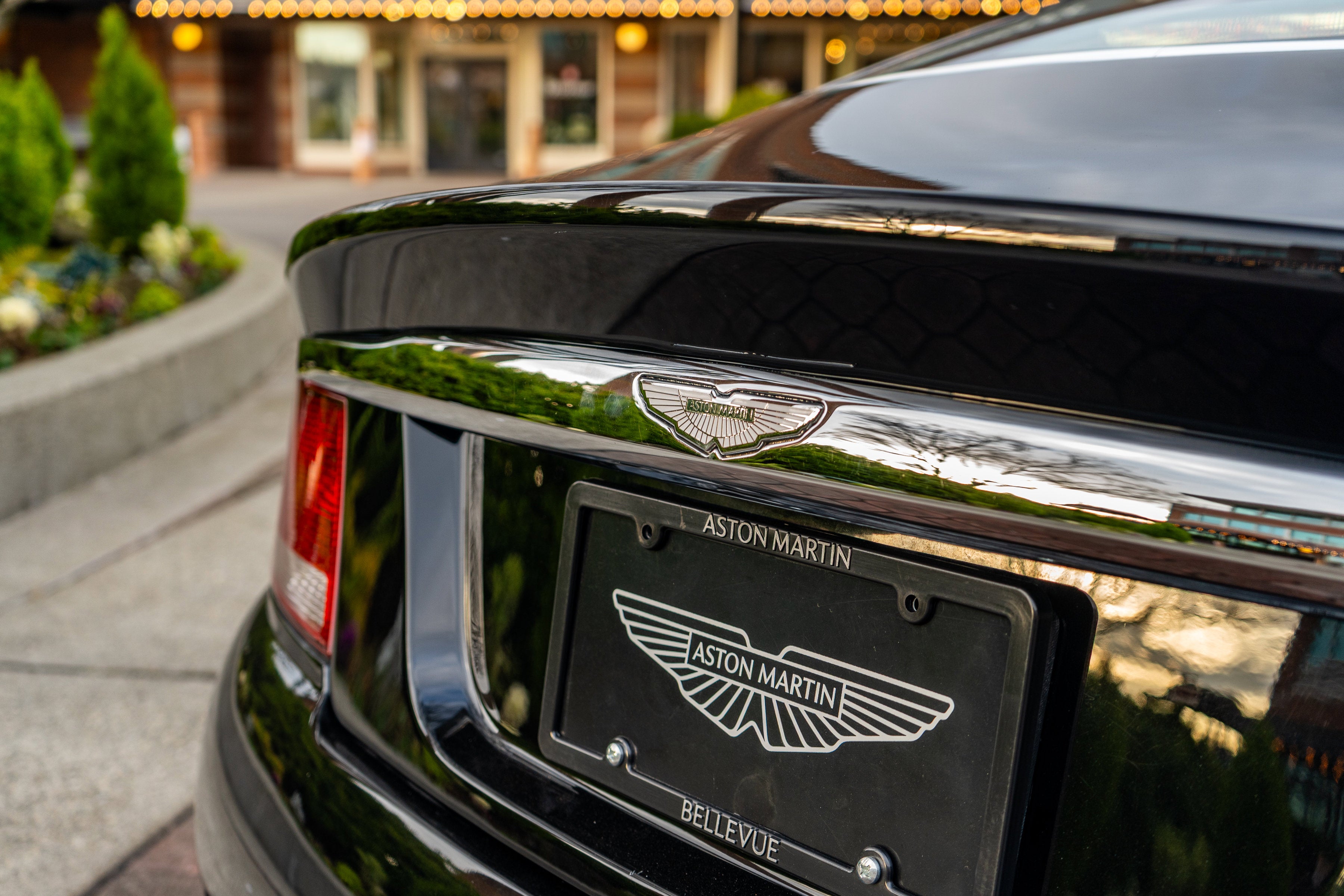 2002 Aston Martin Vanquish 2dr Cpe