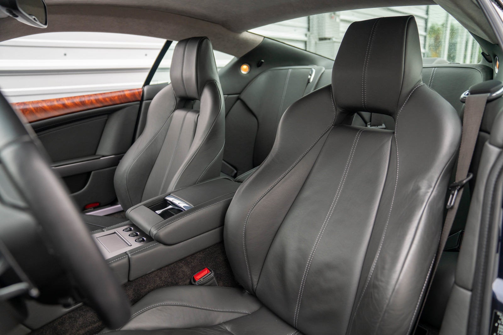2008 Aston Martin DB9 2dr Cpe Auto