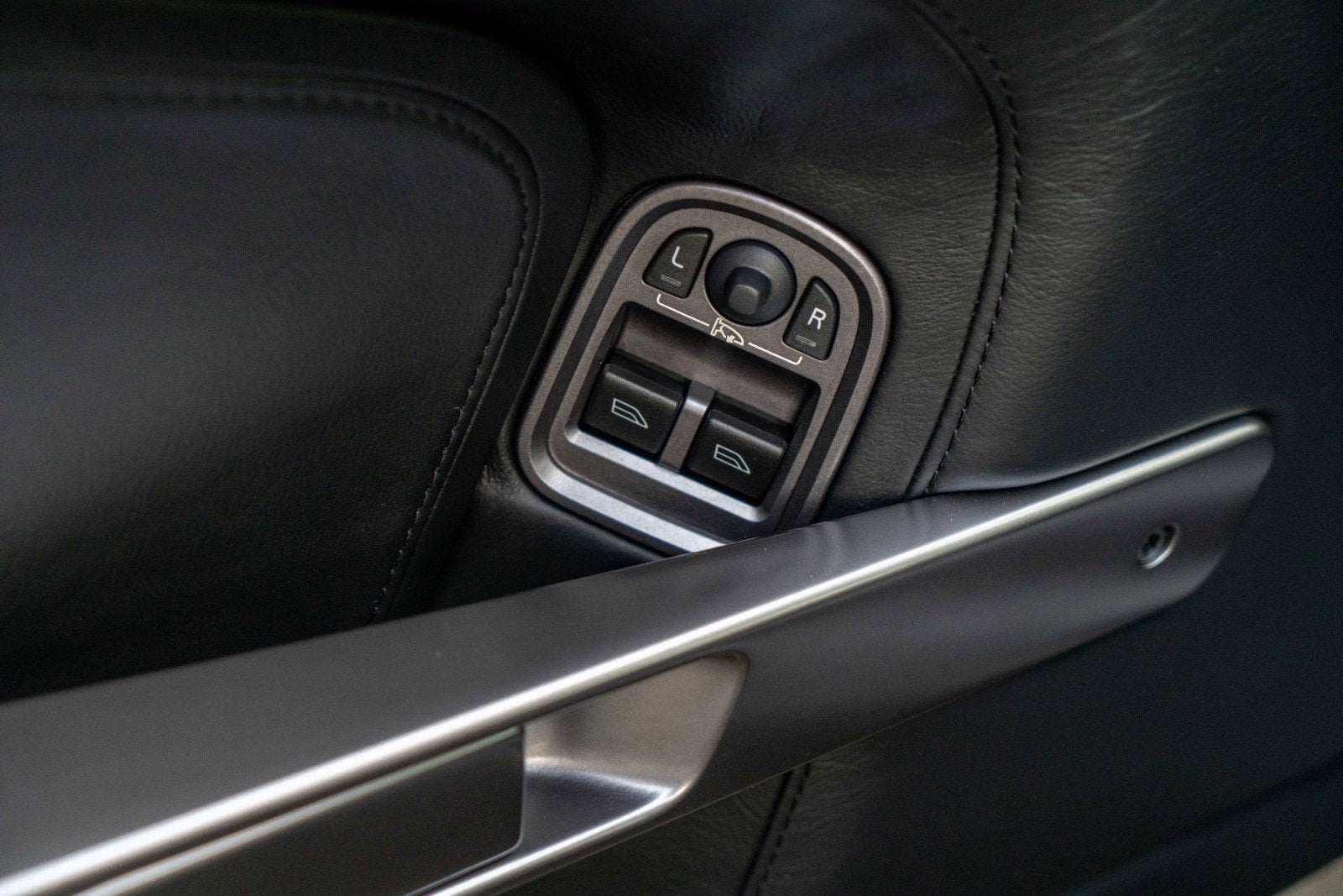2006 Aston Martin DB9 2dr Cpe Manual
