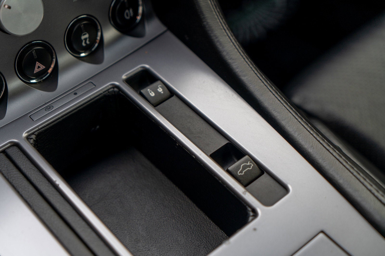 2006 Aston Martin DB9 2dr Cpe Manual