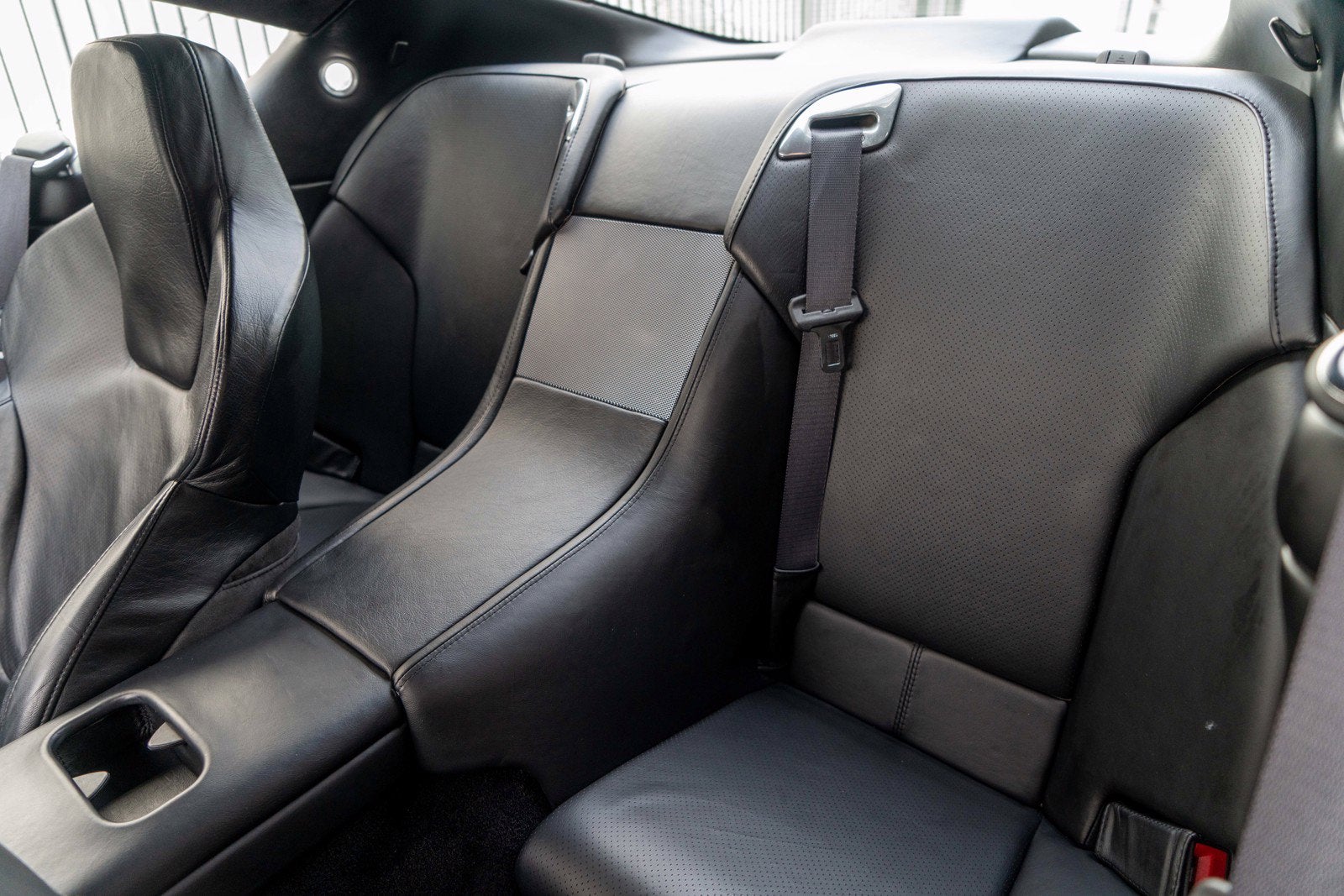 2006 Aston Martin DB9 2dr Cpe Manual