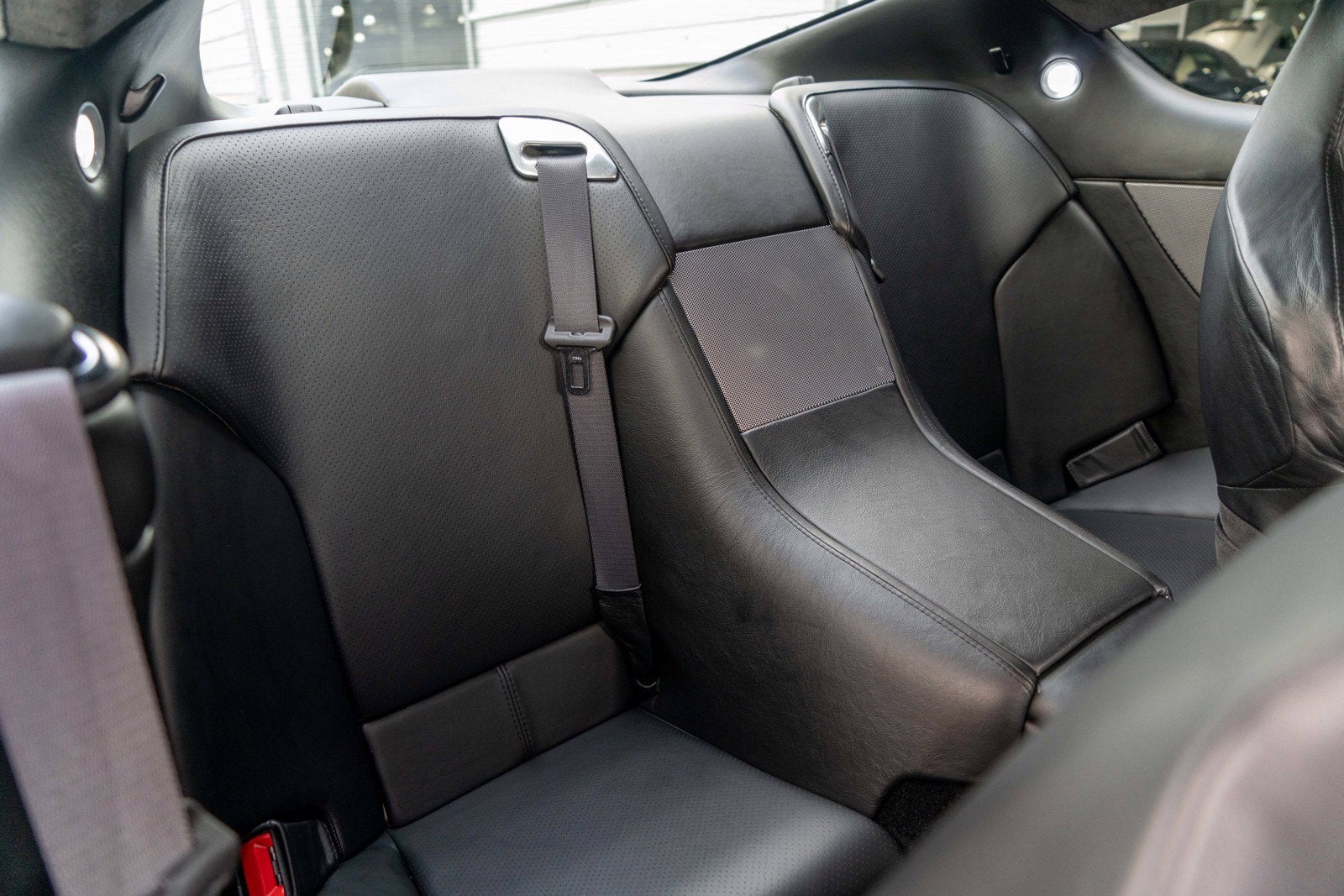 2006 Aston Martin DB9 2dr Cpe Manual