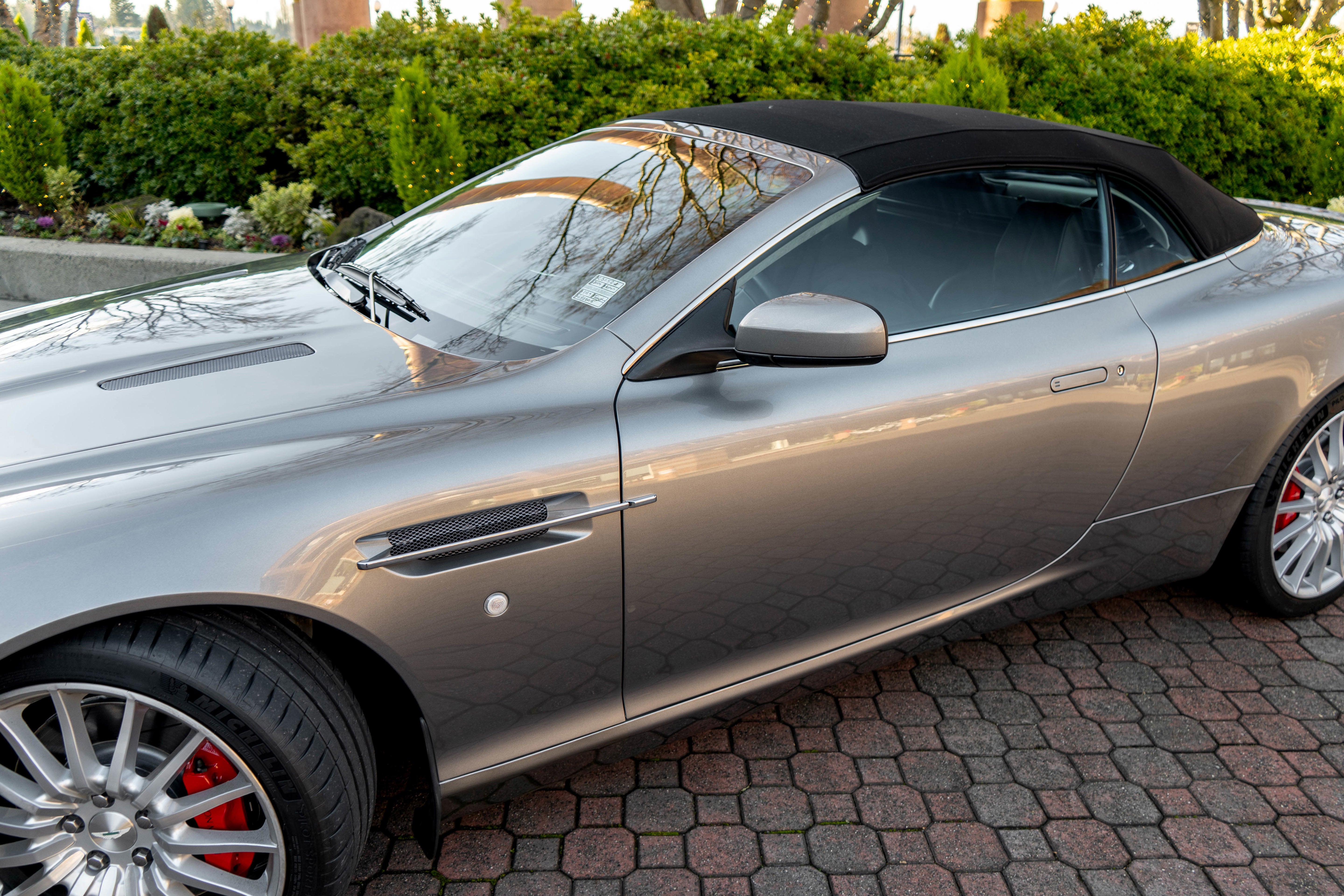 2009 Aston Martin DB9 Volante