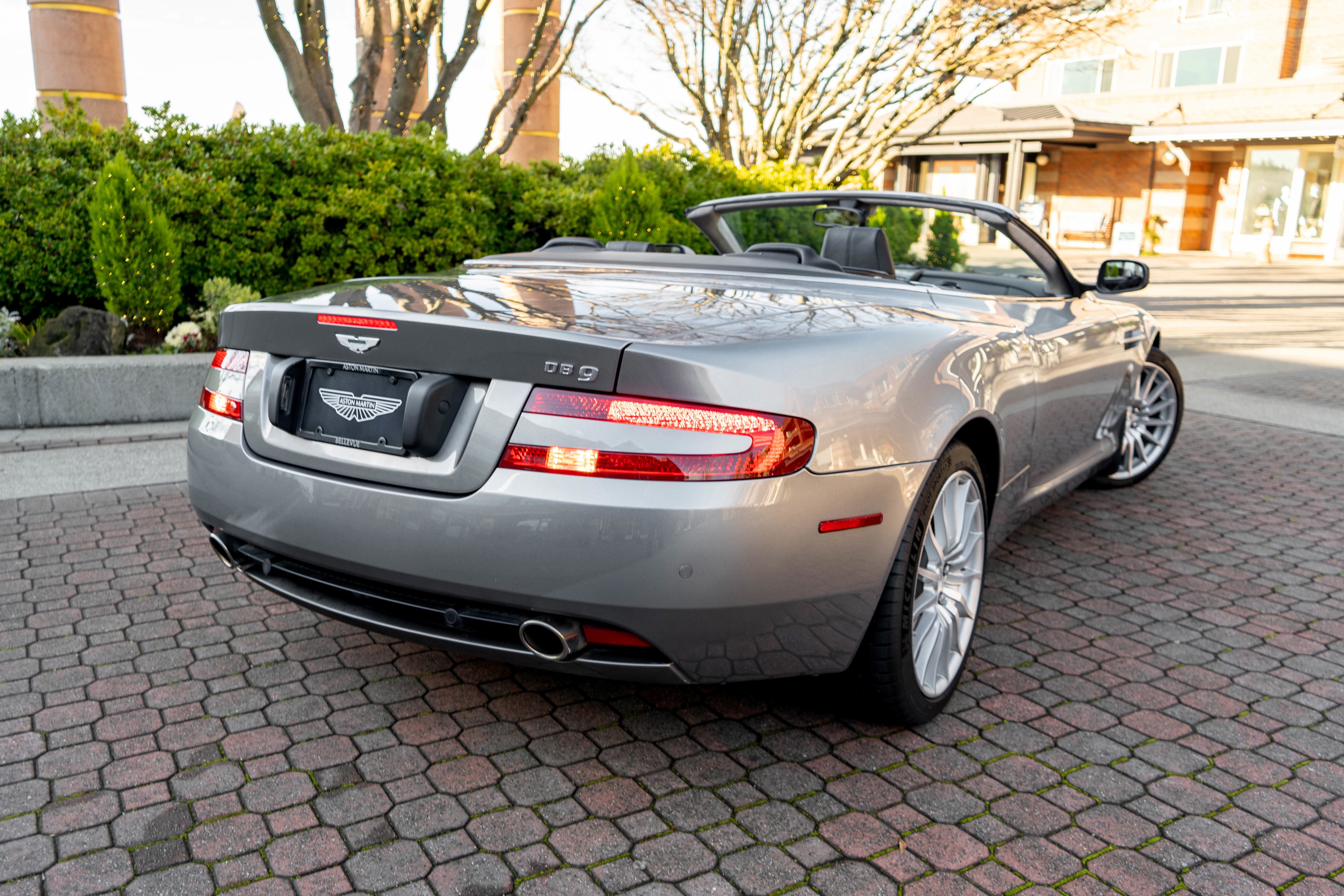 2009 Aston Martin DB9 Volante