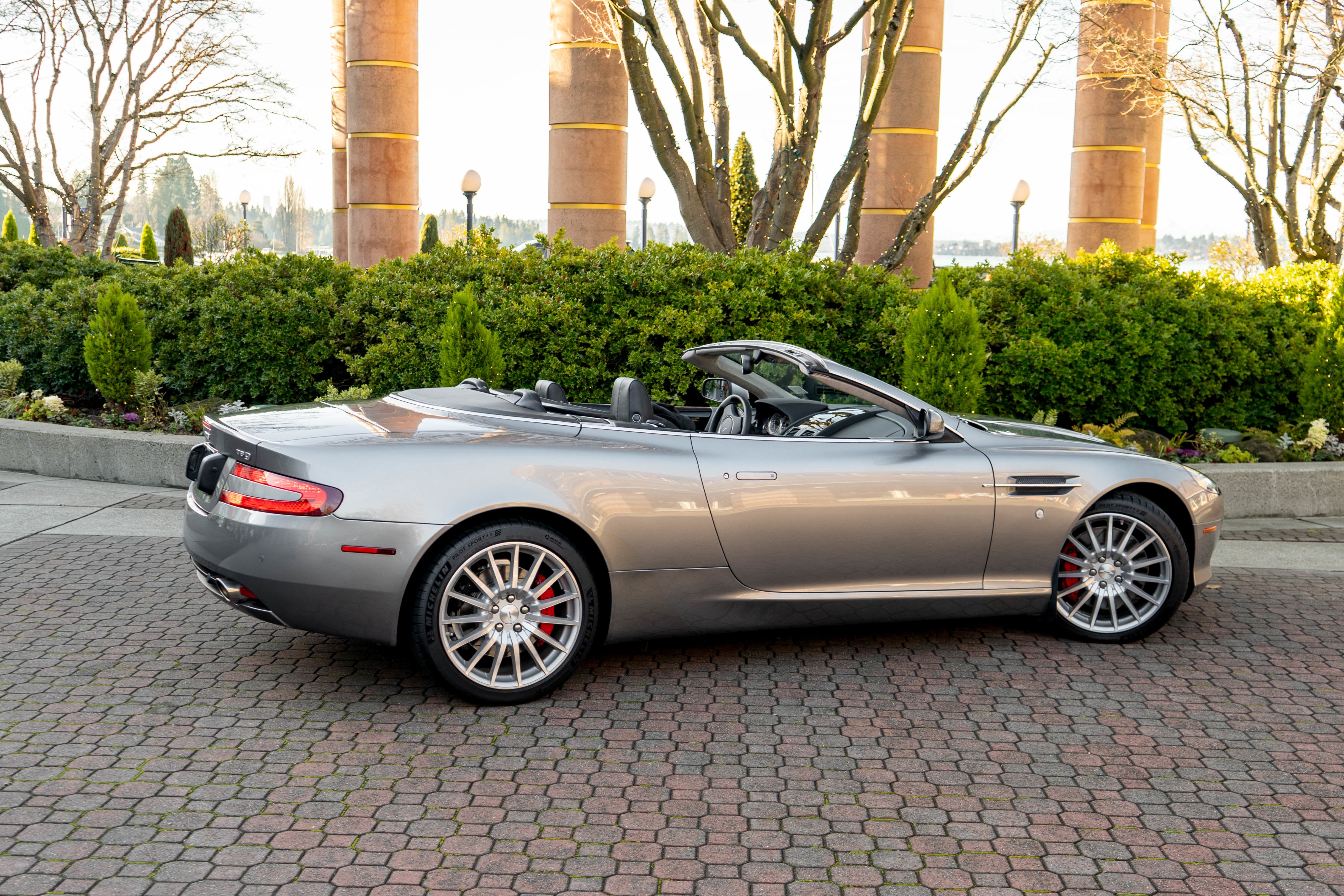 2009 Aston Martin DB9 Volante
