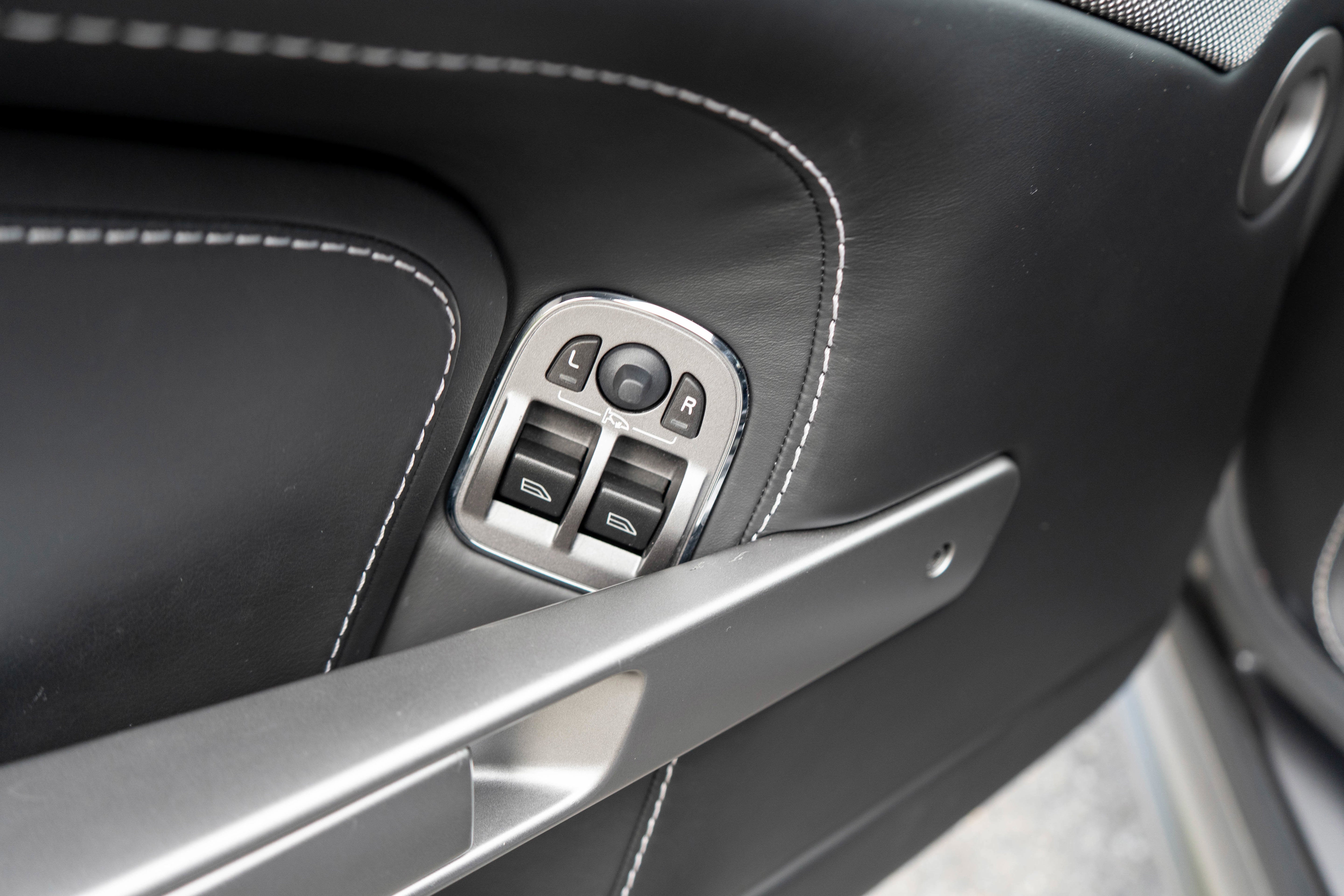 2011 Aston Martin V8 Vantage N420