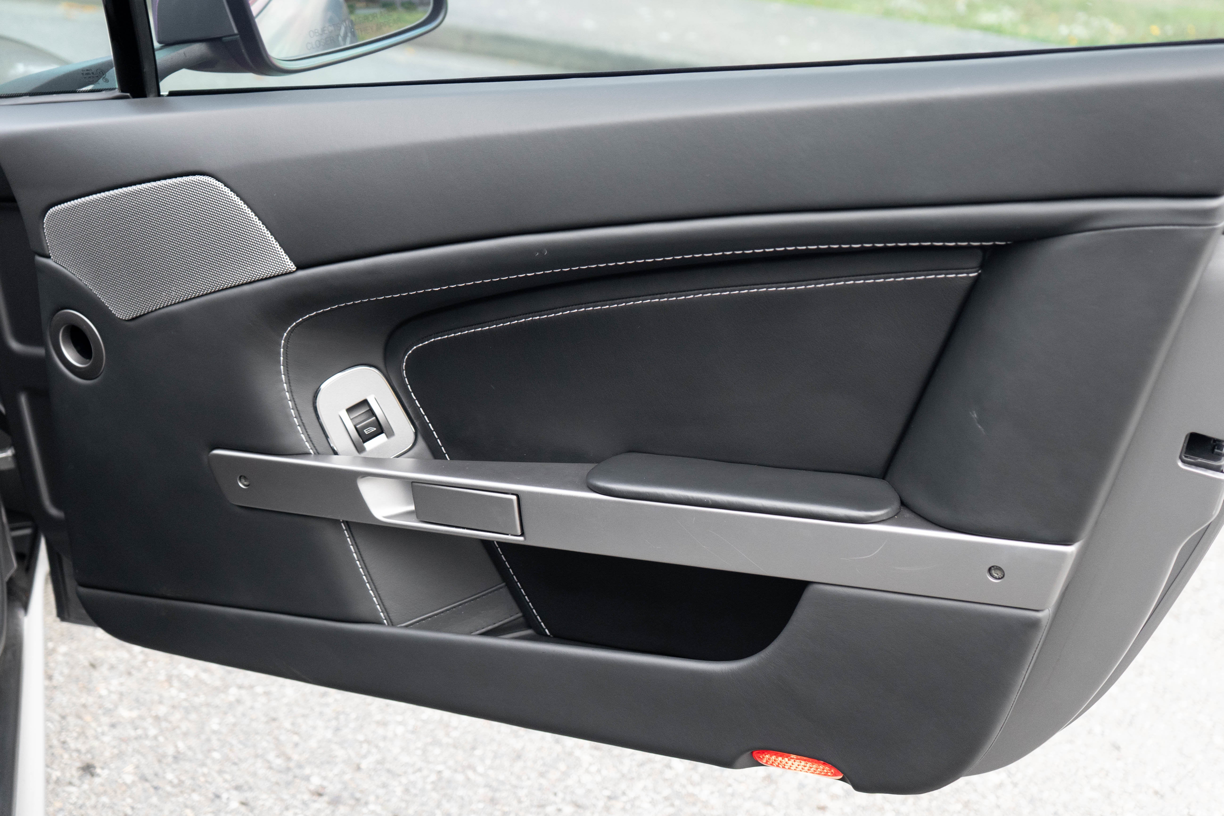 2011 Aston Martin V8 Vantage N420