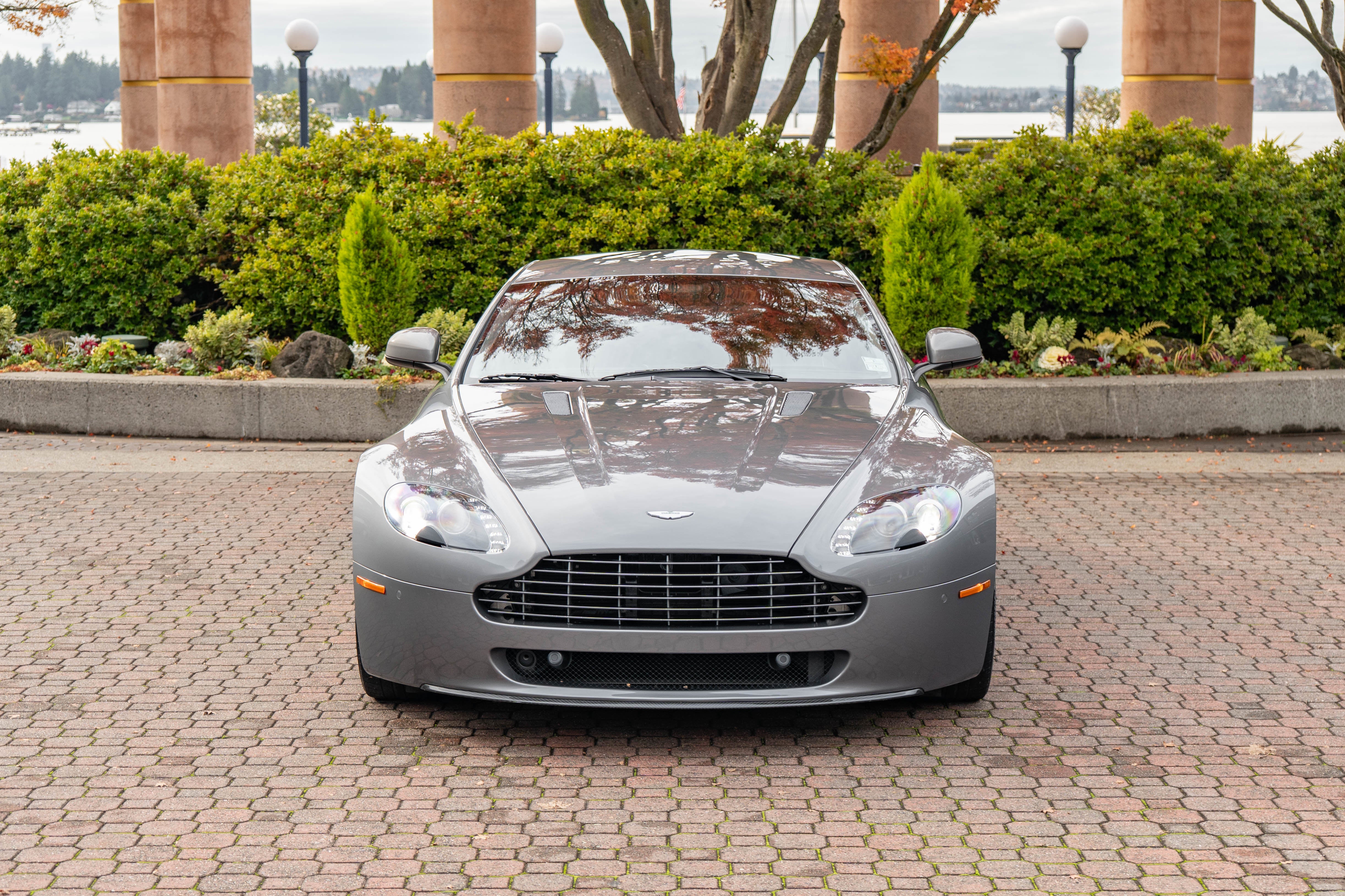 2011 Aston Martin V8 Vantage N420