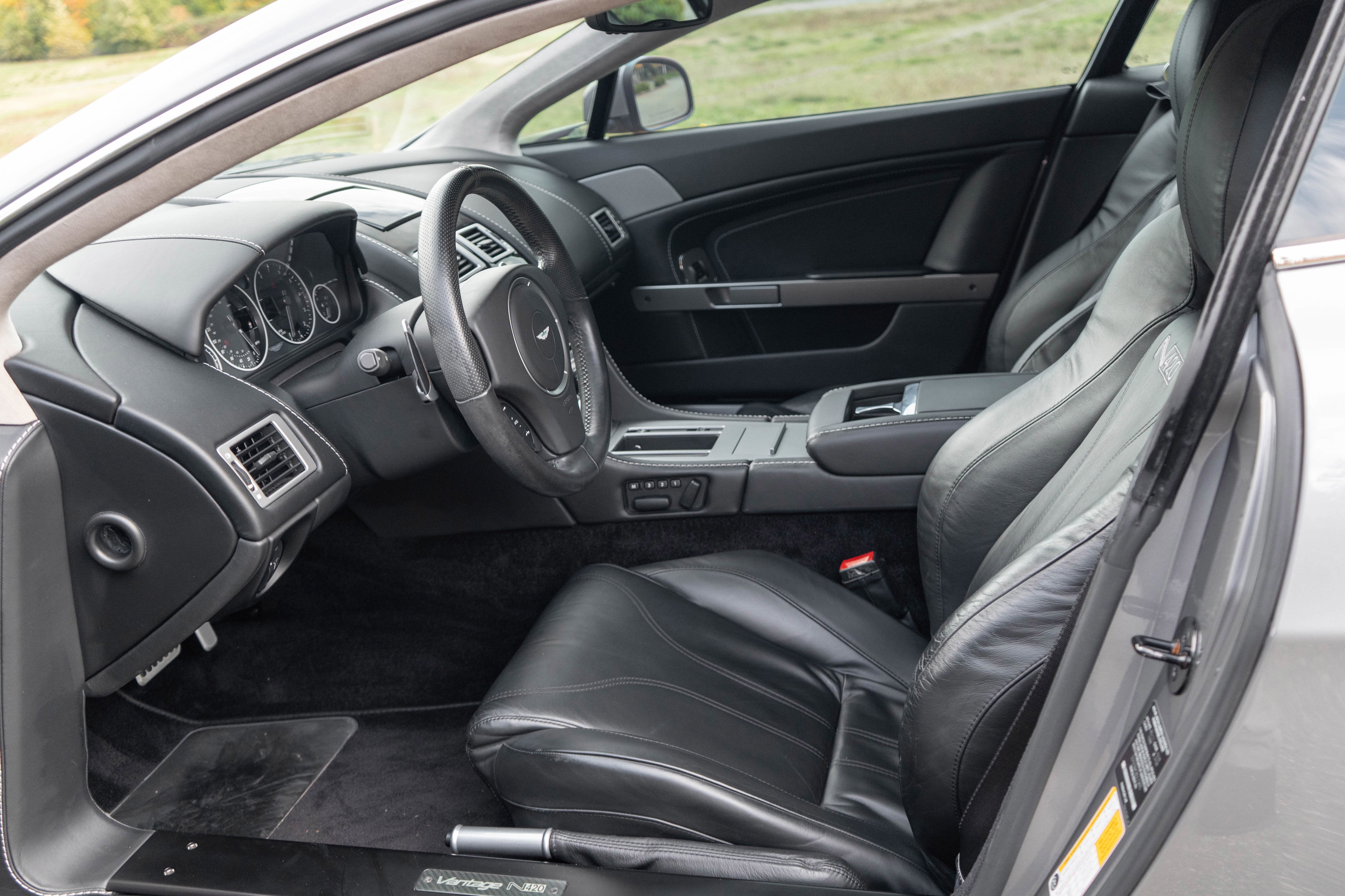 2011 Aston Martin V8 Vantage N420