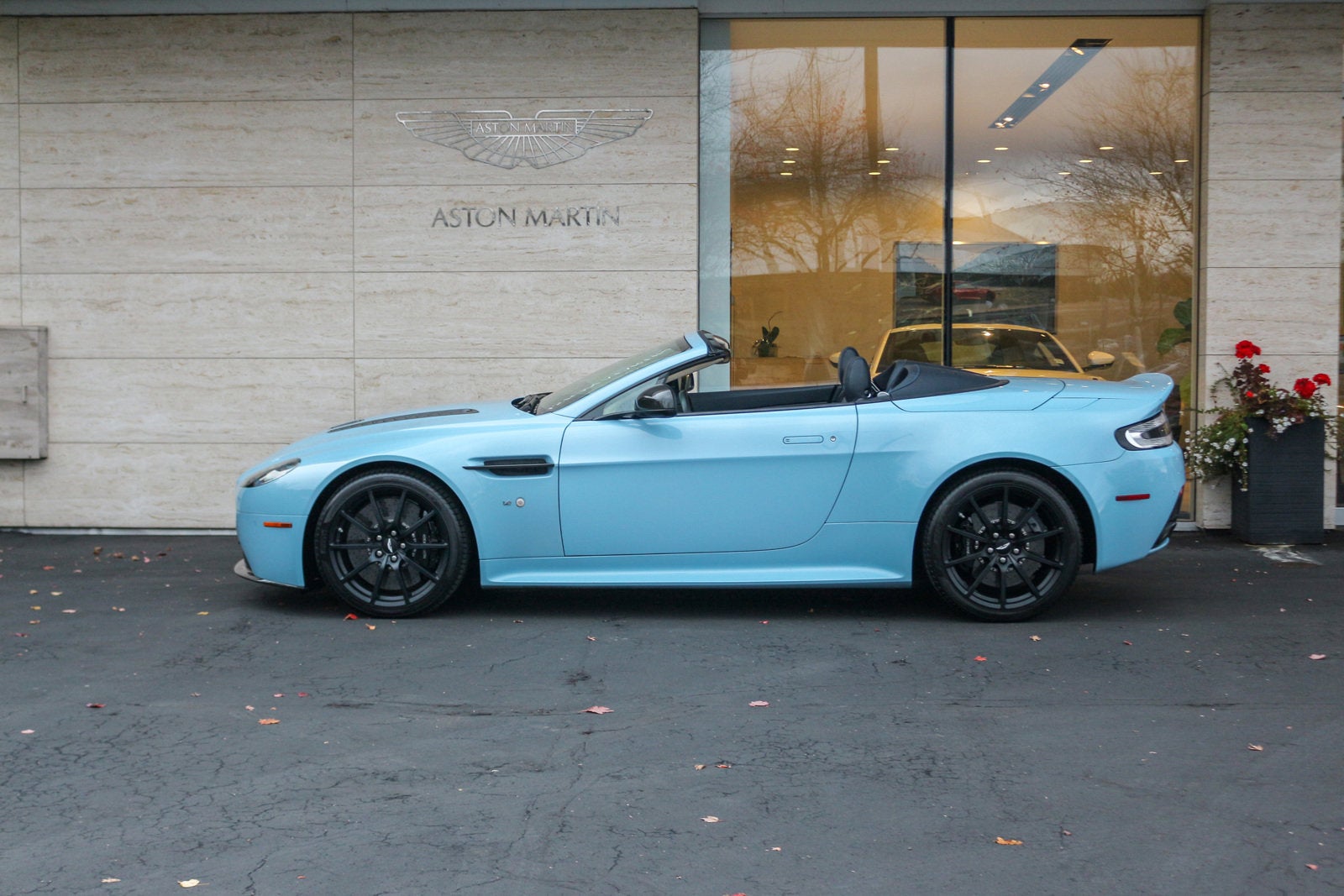 2017 Aston Martin V12 Vantage S Roadster
