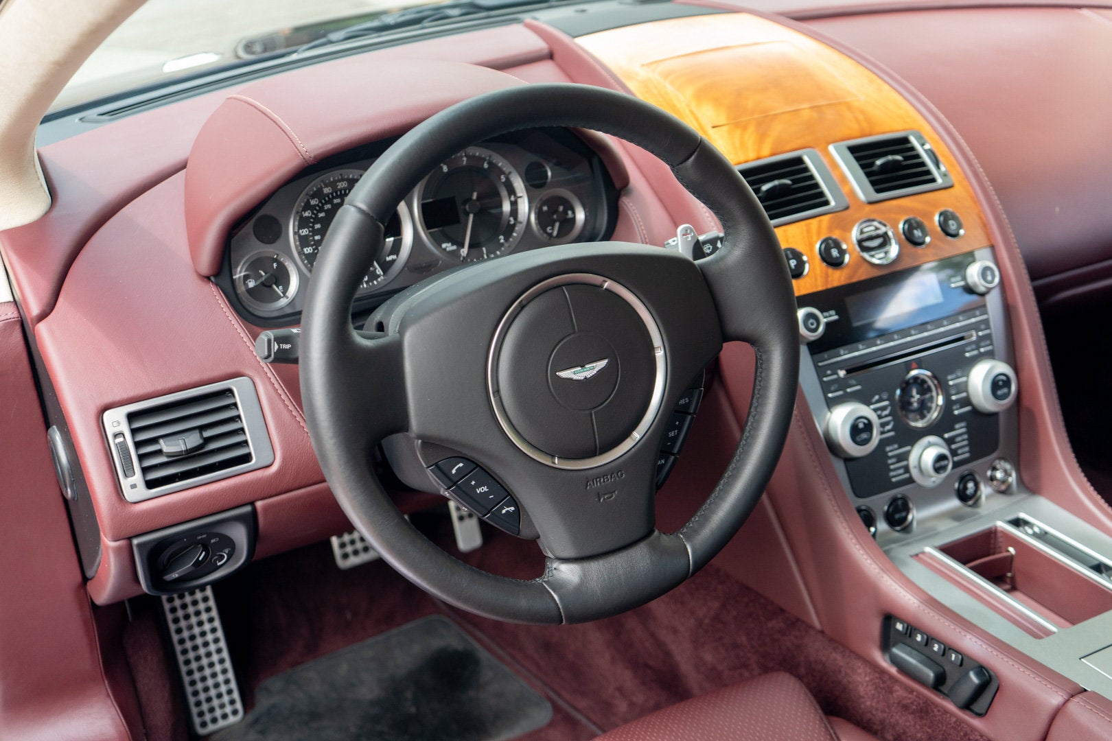2011 Aston Martin DB9 Coupe