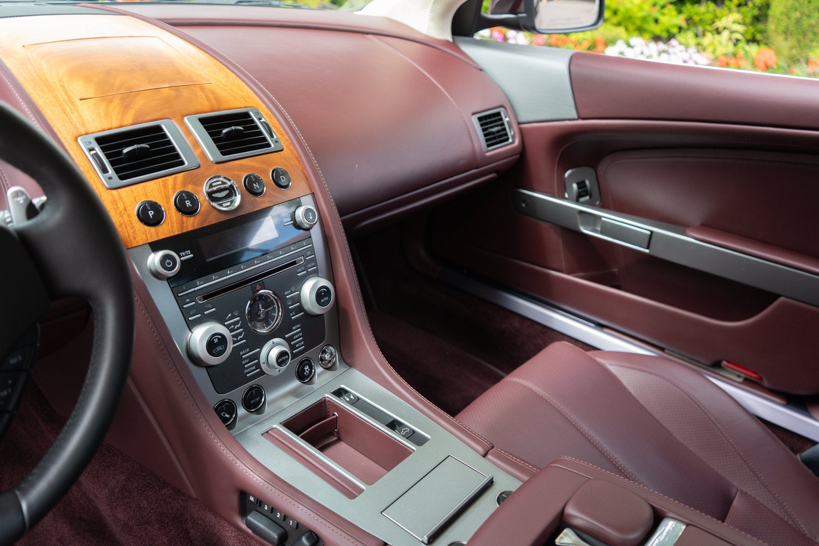 2011 Aston Martin DB9 Coupe