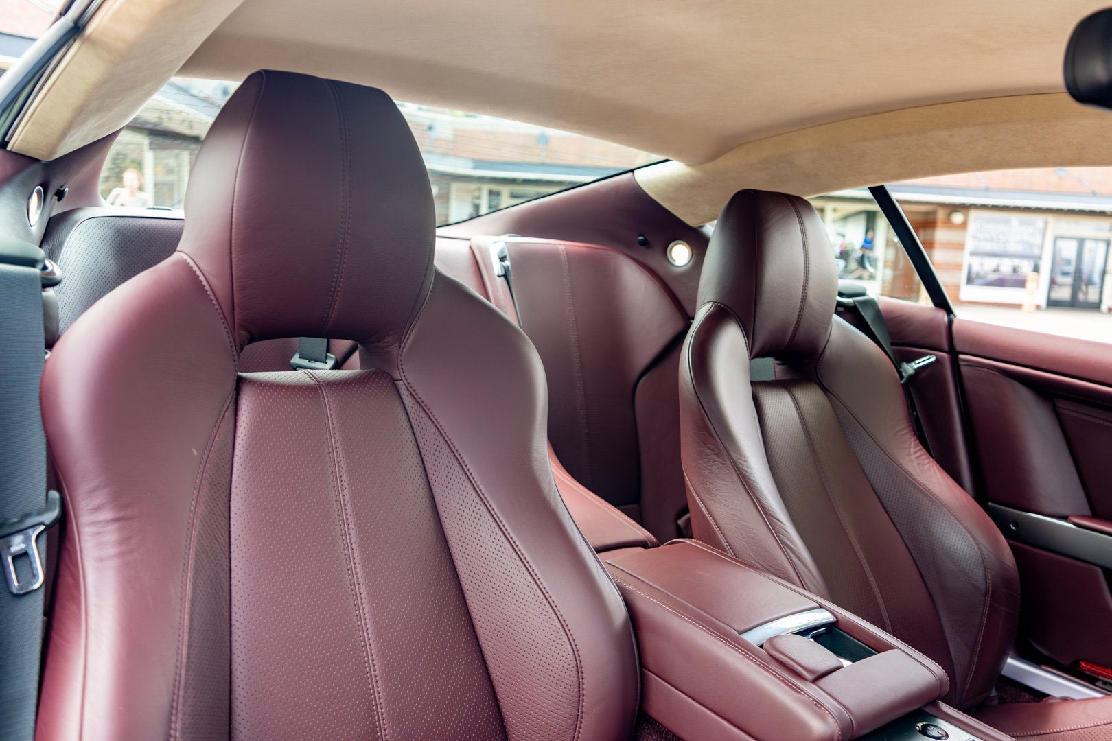 2011 Aston Martin DB9 Coupe