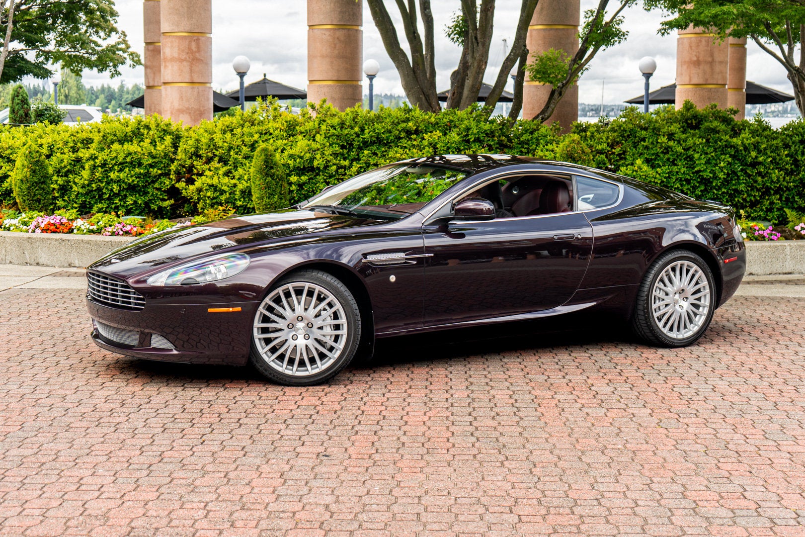 2011 Aston Martin DB9 Coupe