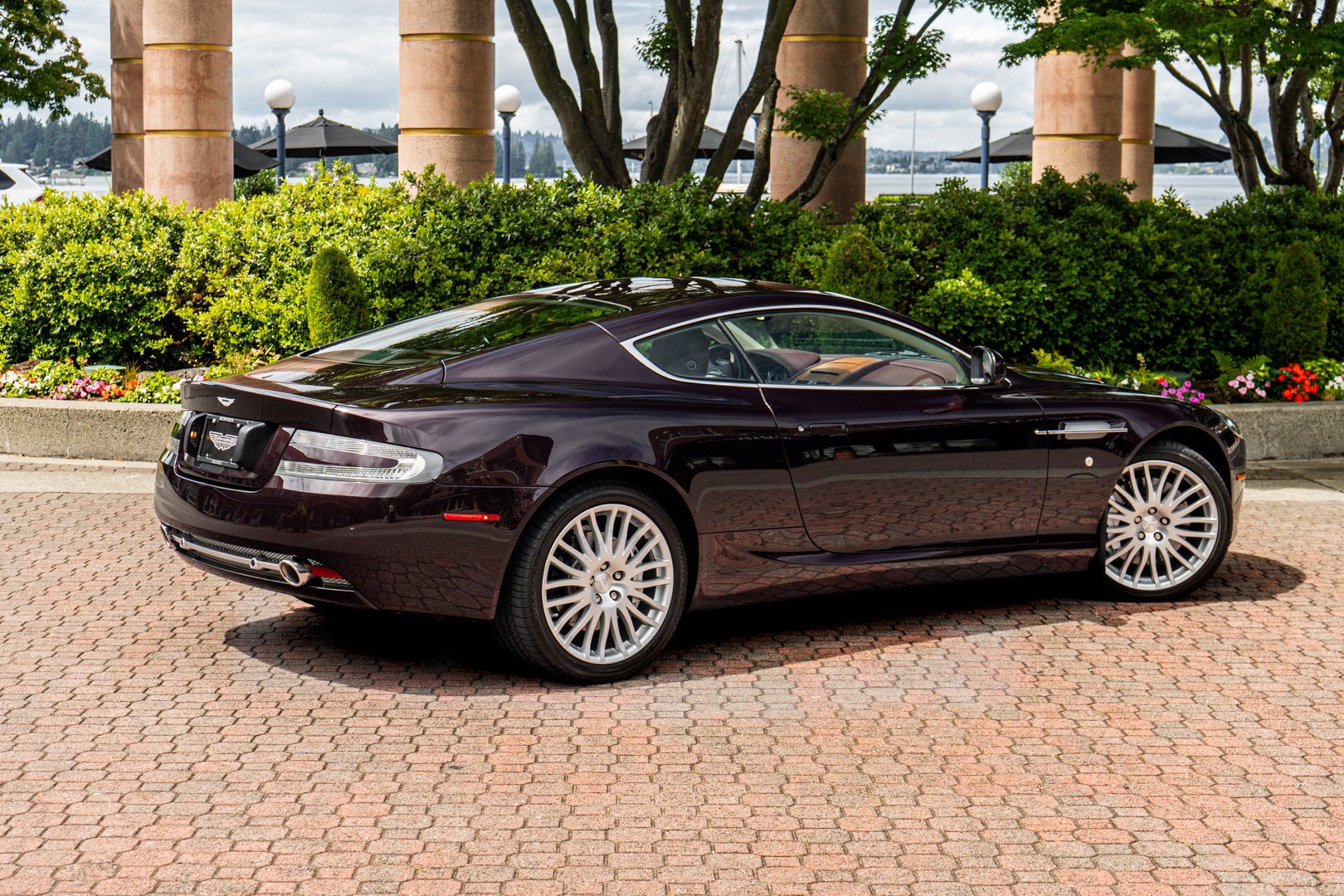 2011 Aston Martin DB9 Coupe