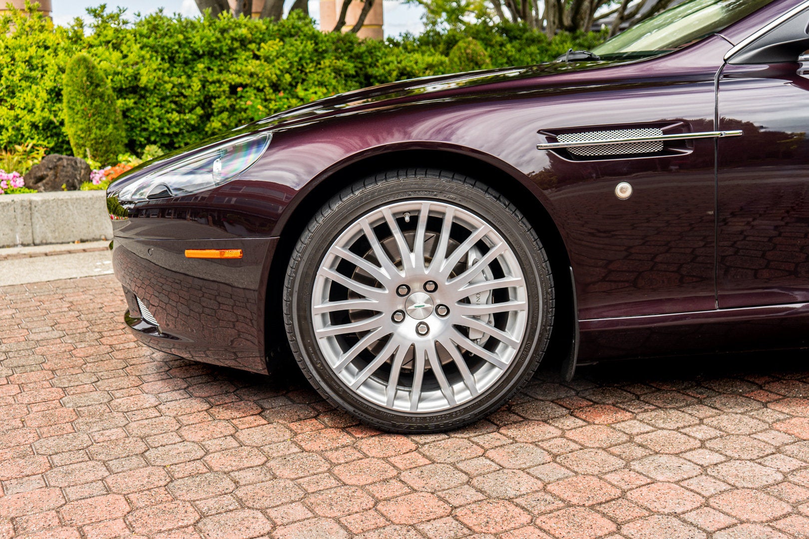 2011 Aston Martin DB9 Coupe