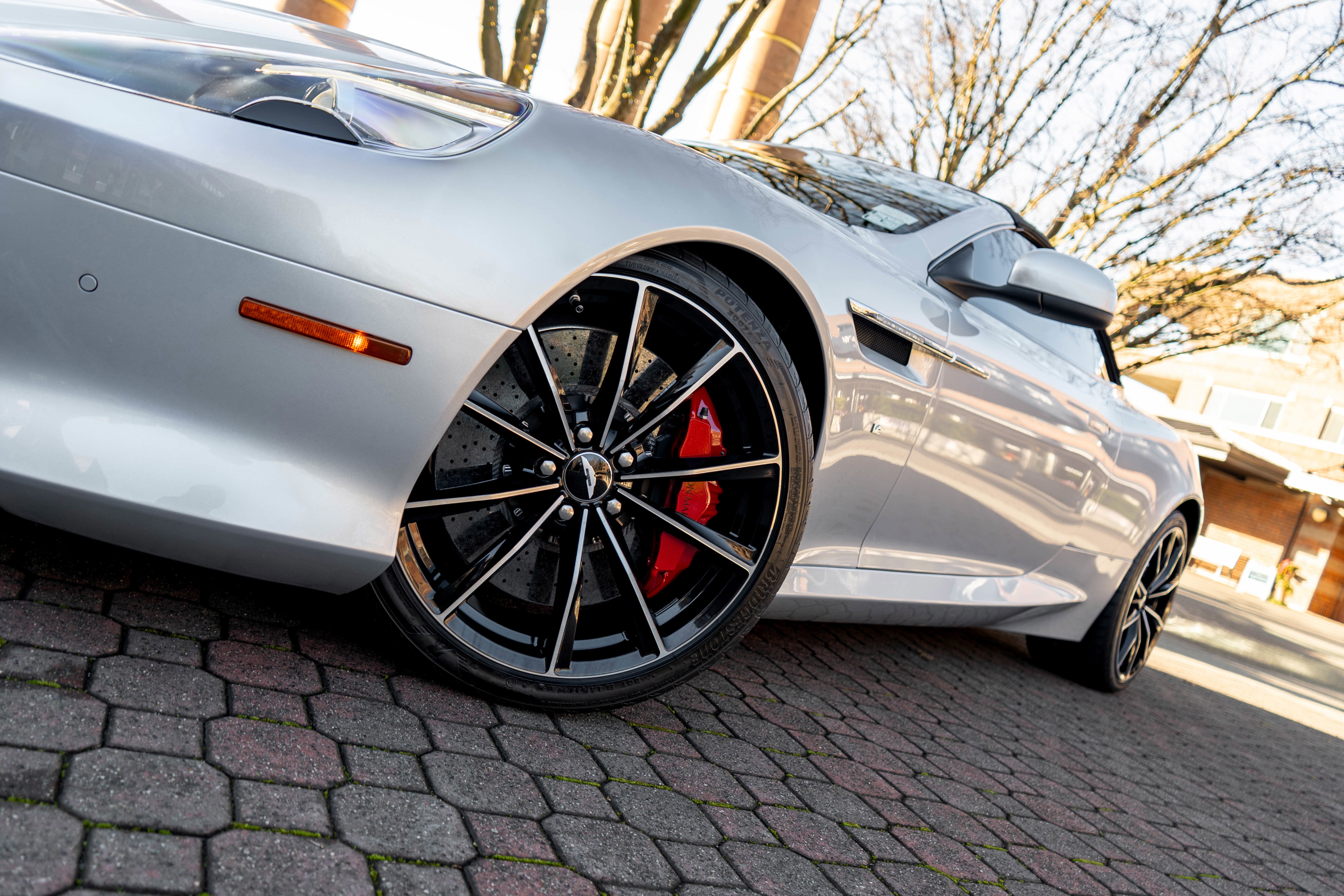 2016 Aston Martin DB9 GT Volante