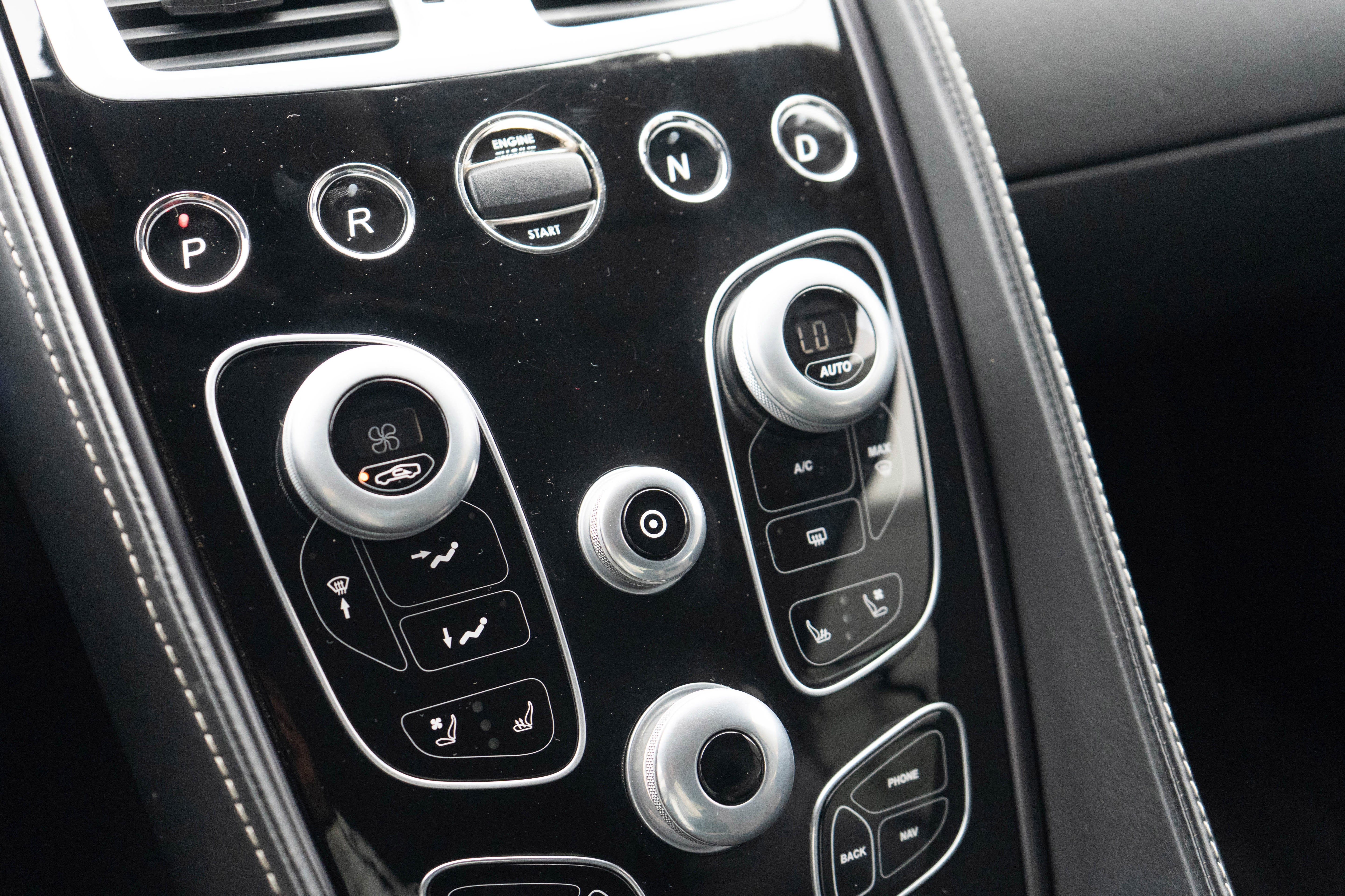 2016 Aston Martin Vanquish 2dr Volante