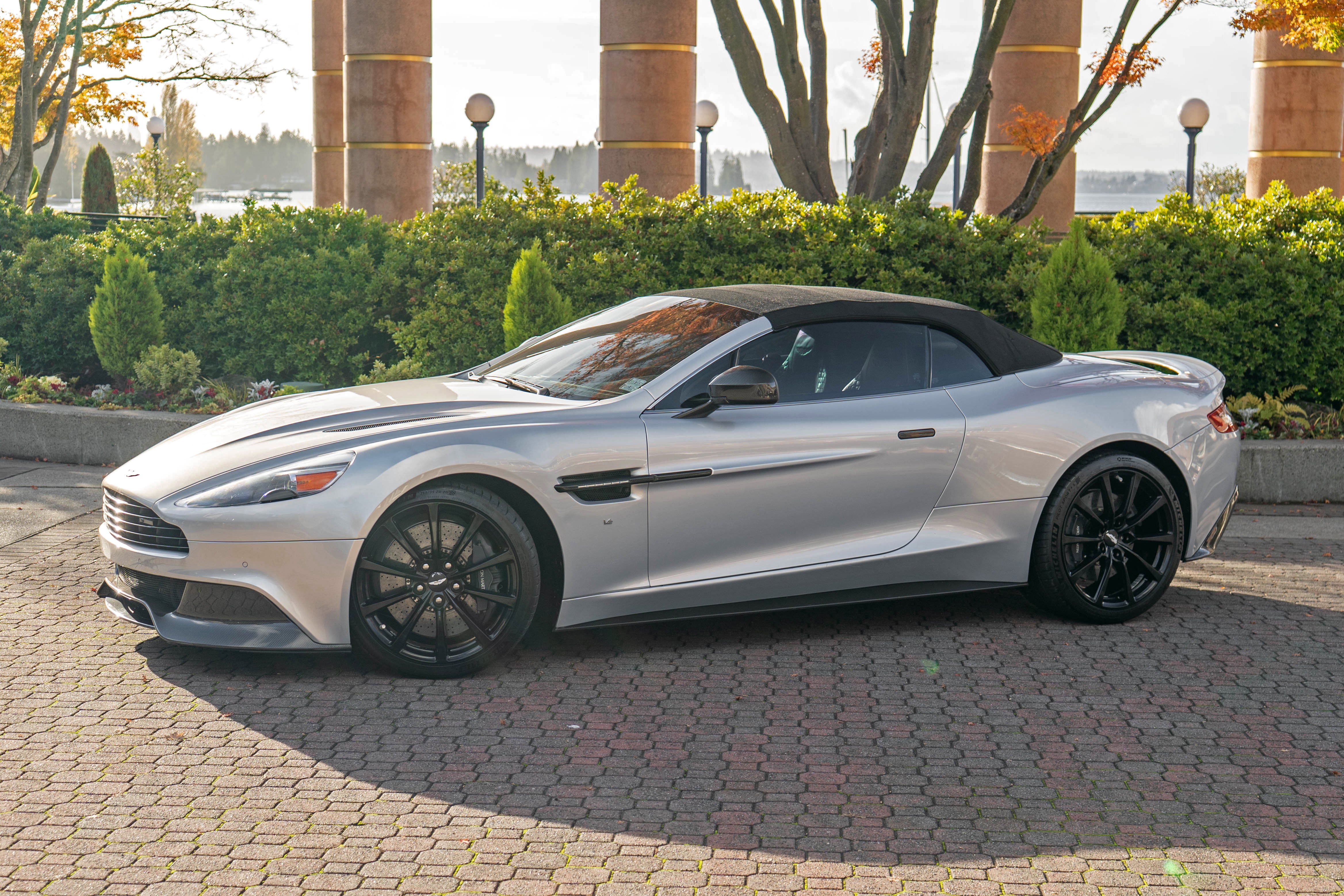 2016 Aston Martin Vanquish 2dr Volante