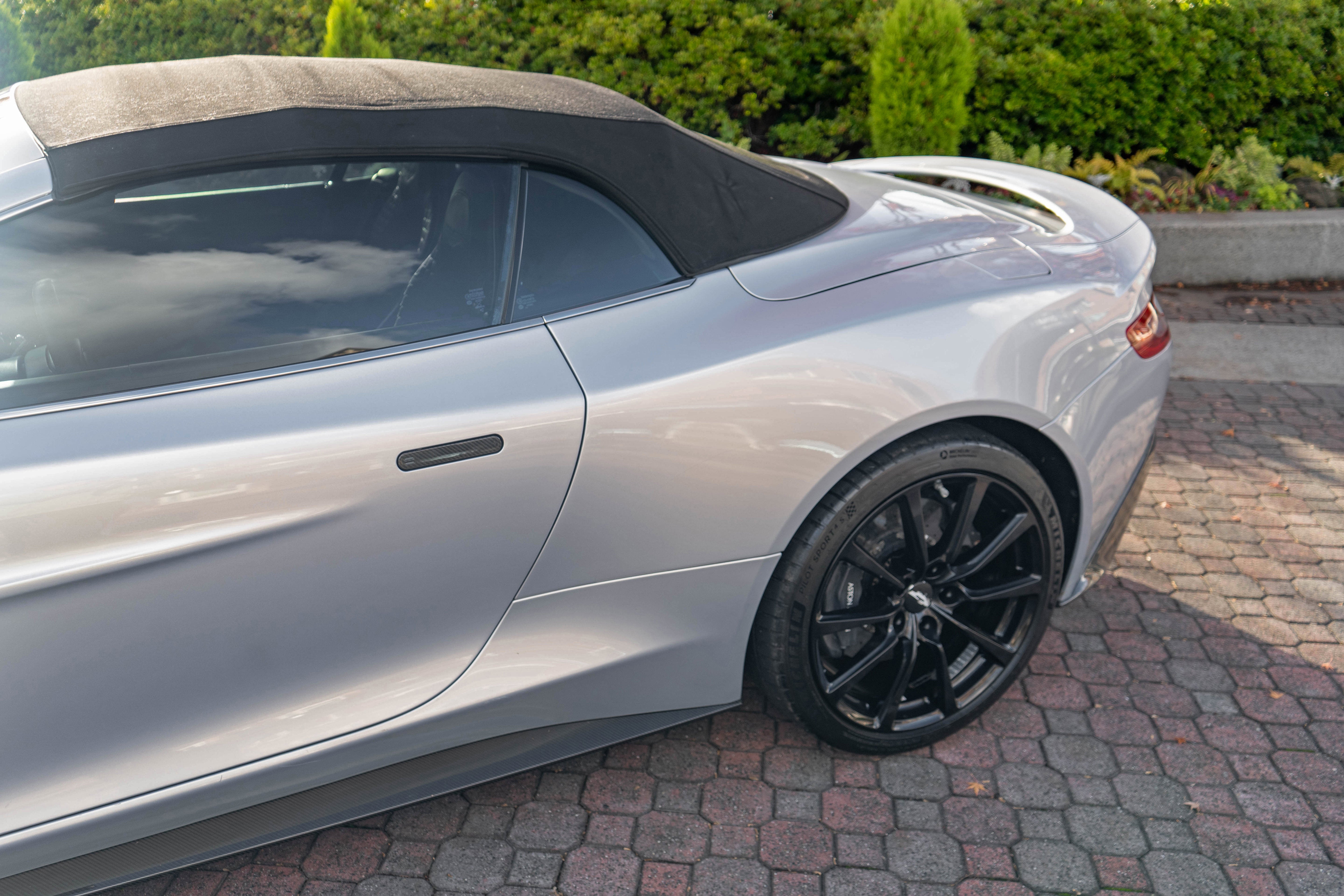2016 Aston Martin Vanquish 2dr Volante