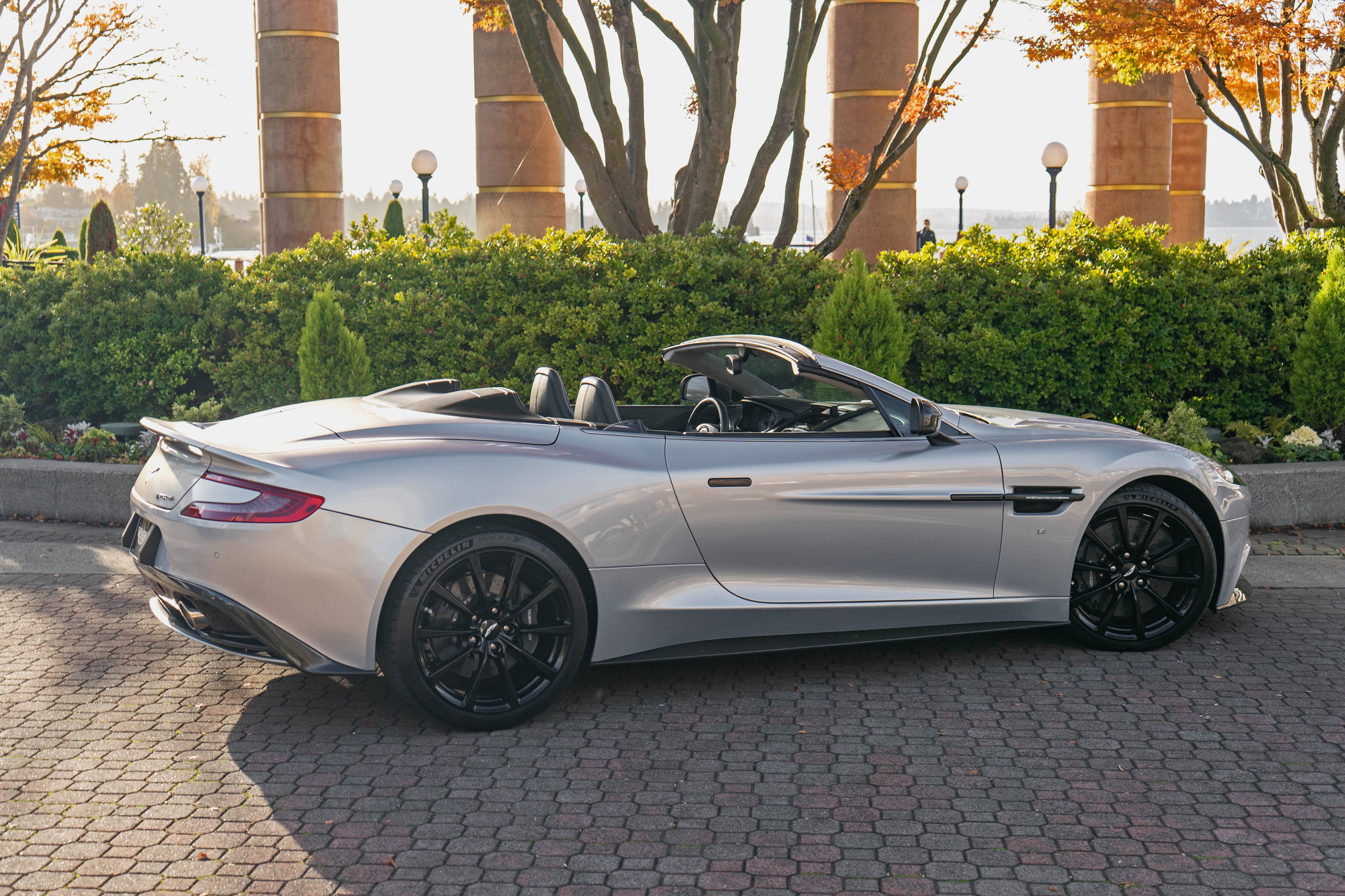 2016 Aston Martin Vanquish 2dr Volante