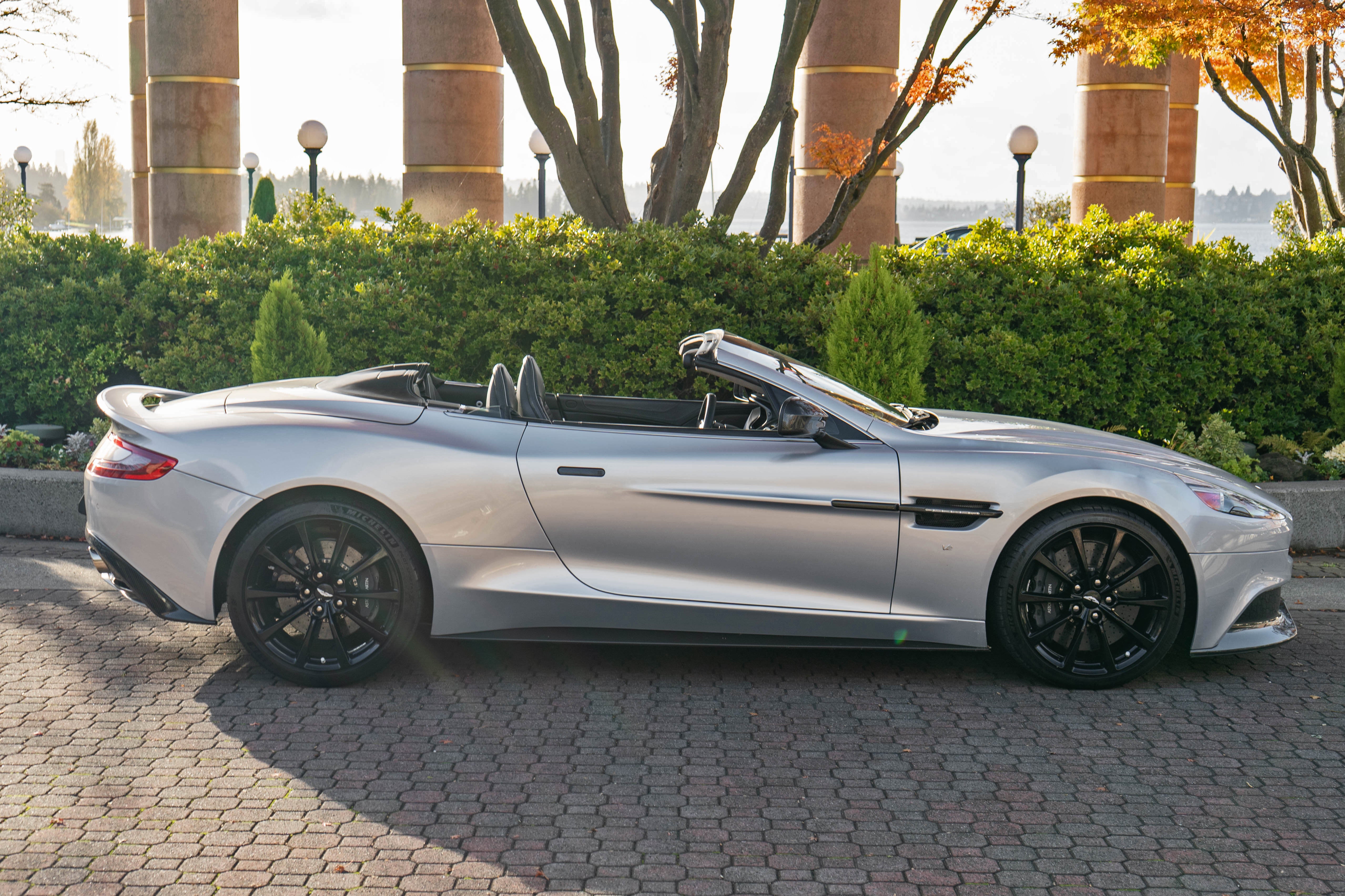 2016 Aston Martin Vanquish 2dr Volante