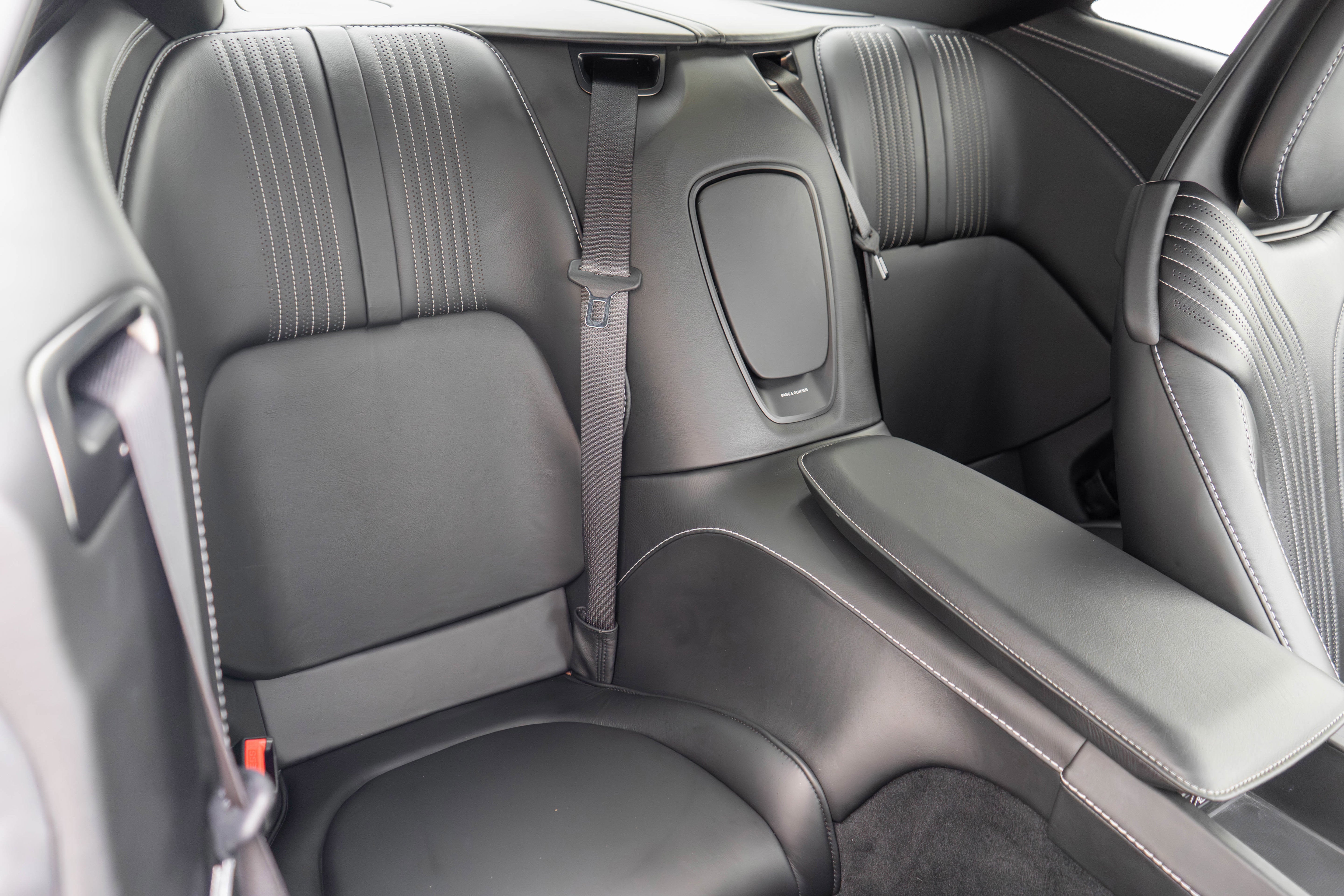 2021 Aston Martin DB11 V8