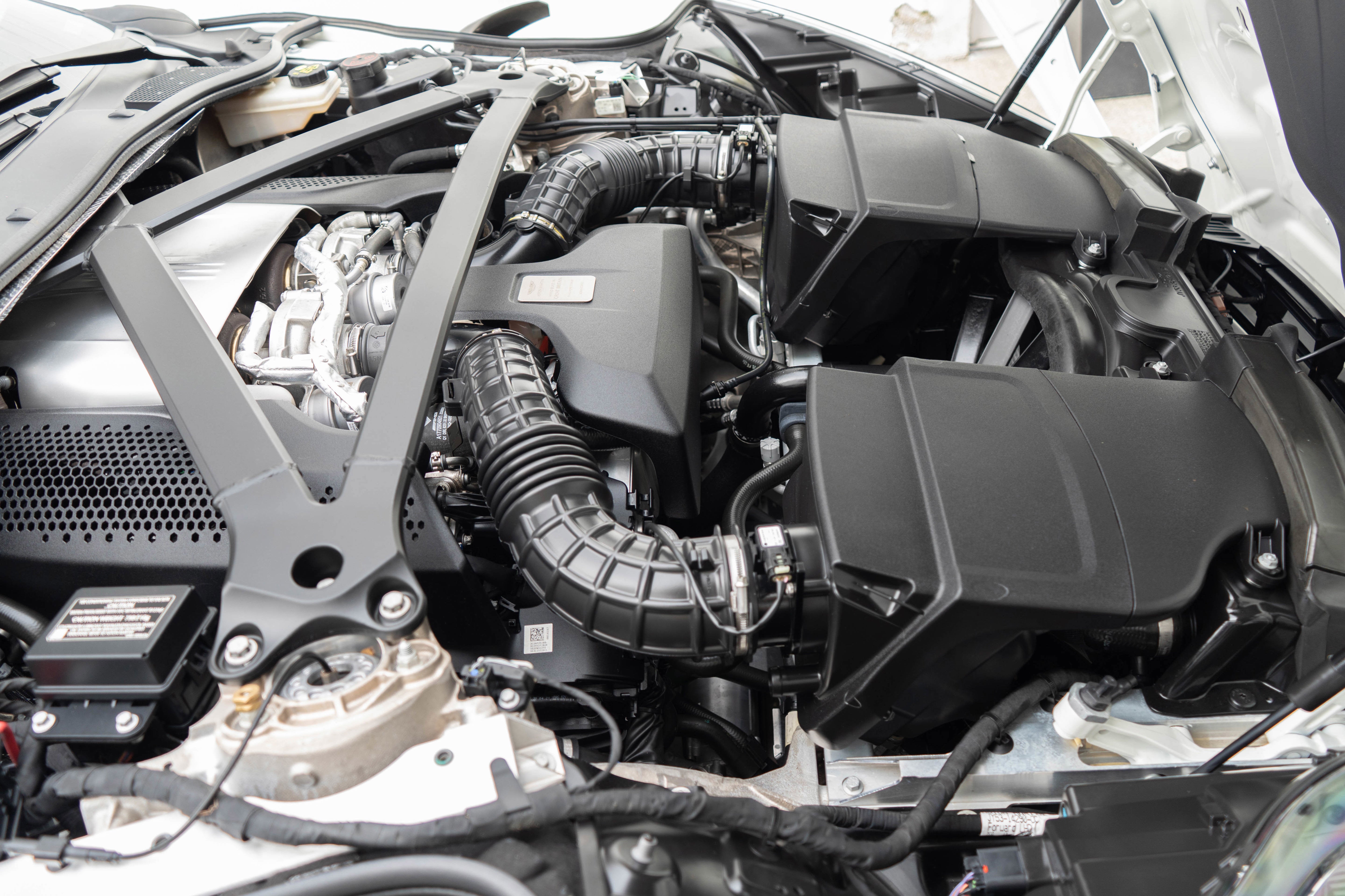 2021 Aston Martin DB11 V8