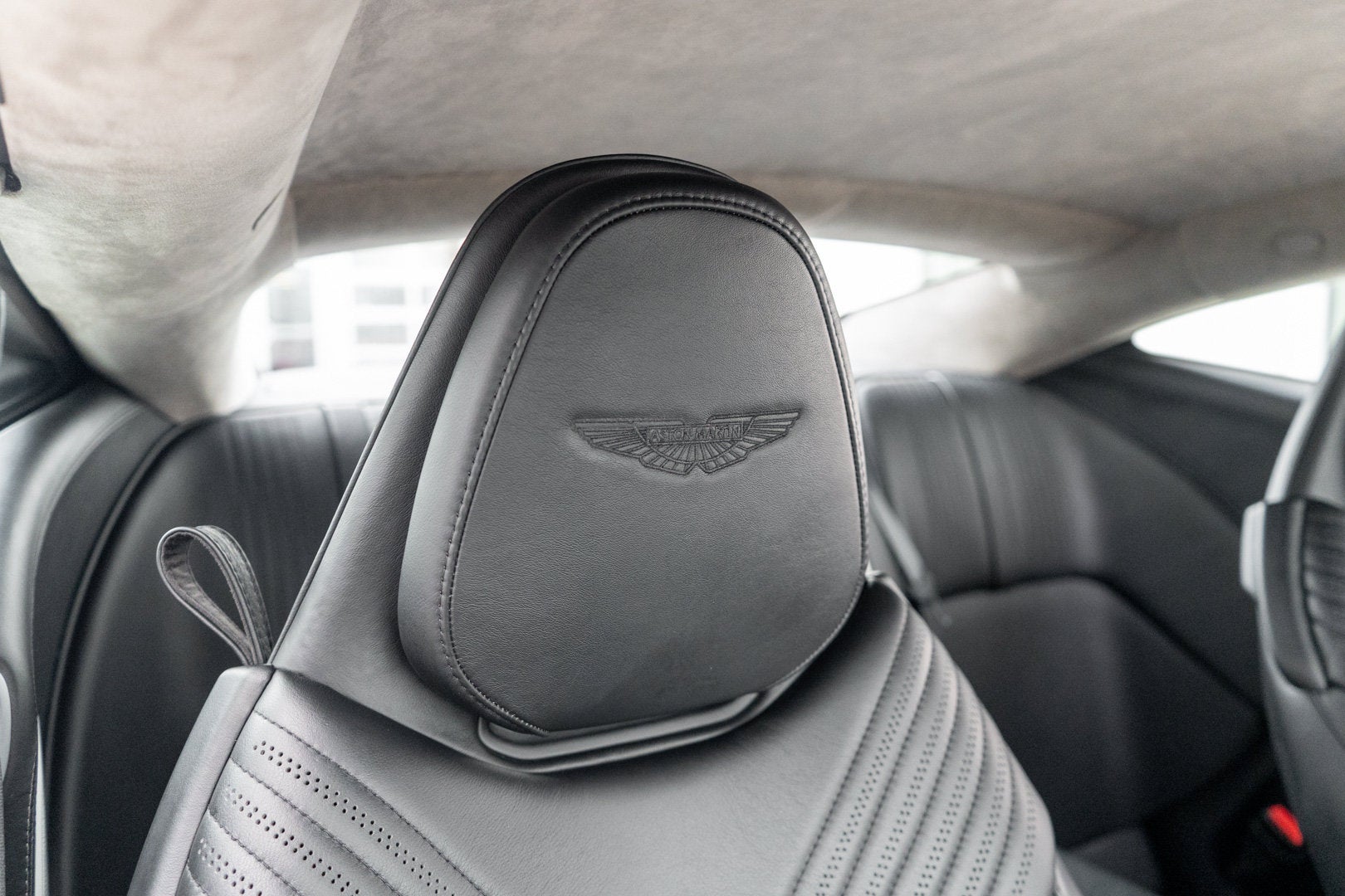 2019 Aston Martin DB11 V8