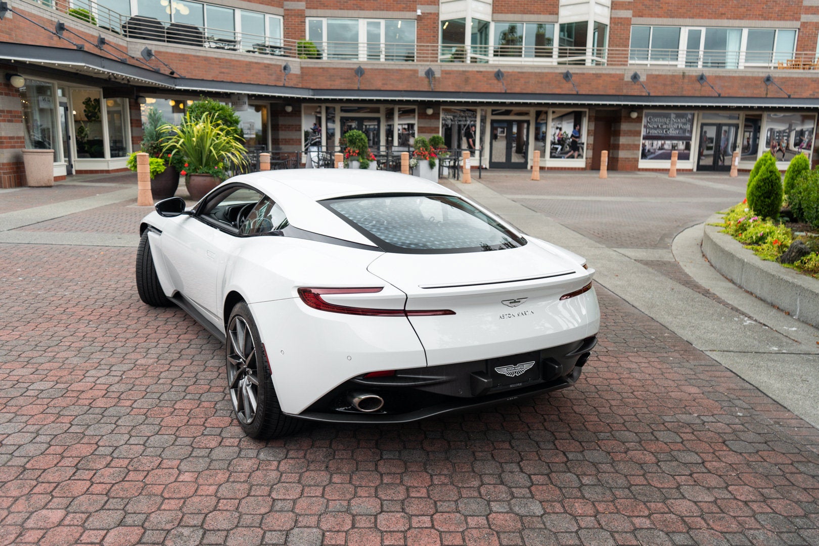 2019 Aston Martin DB11 V8