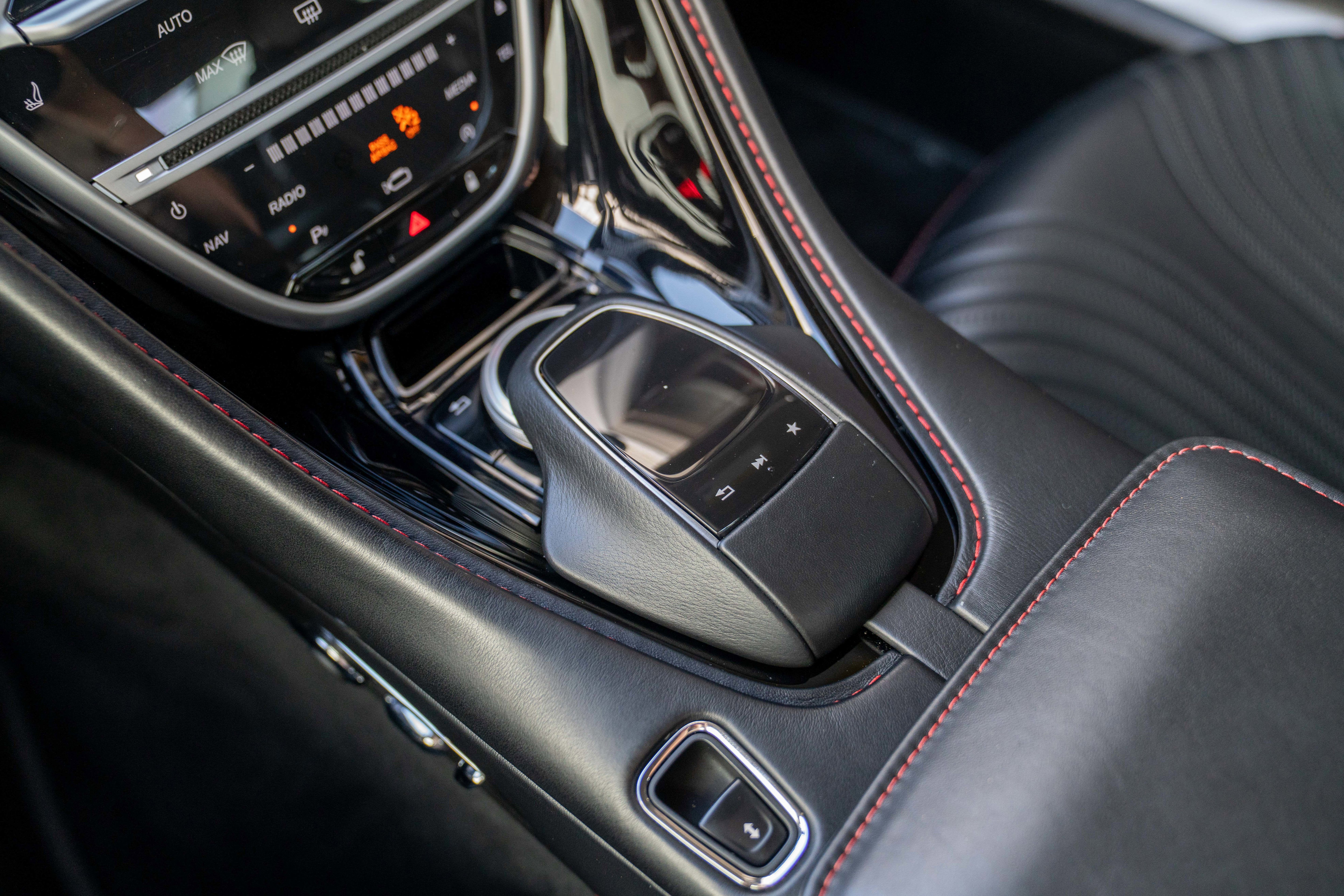 2019 Aston Martin DB11 V8