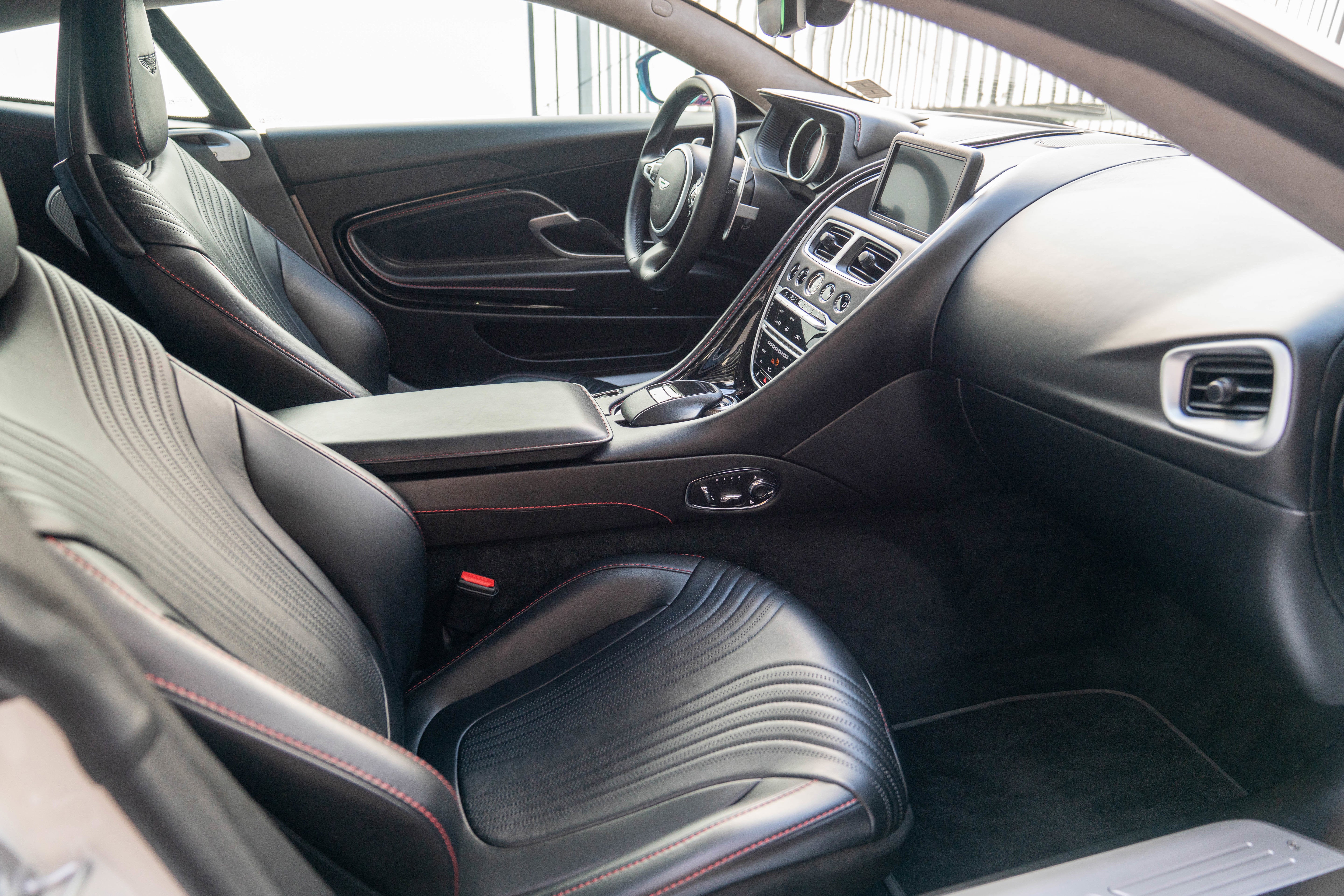 2019 Aston Martin DB11 V8