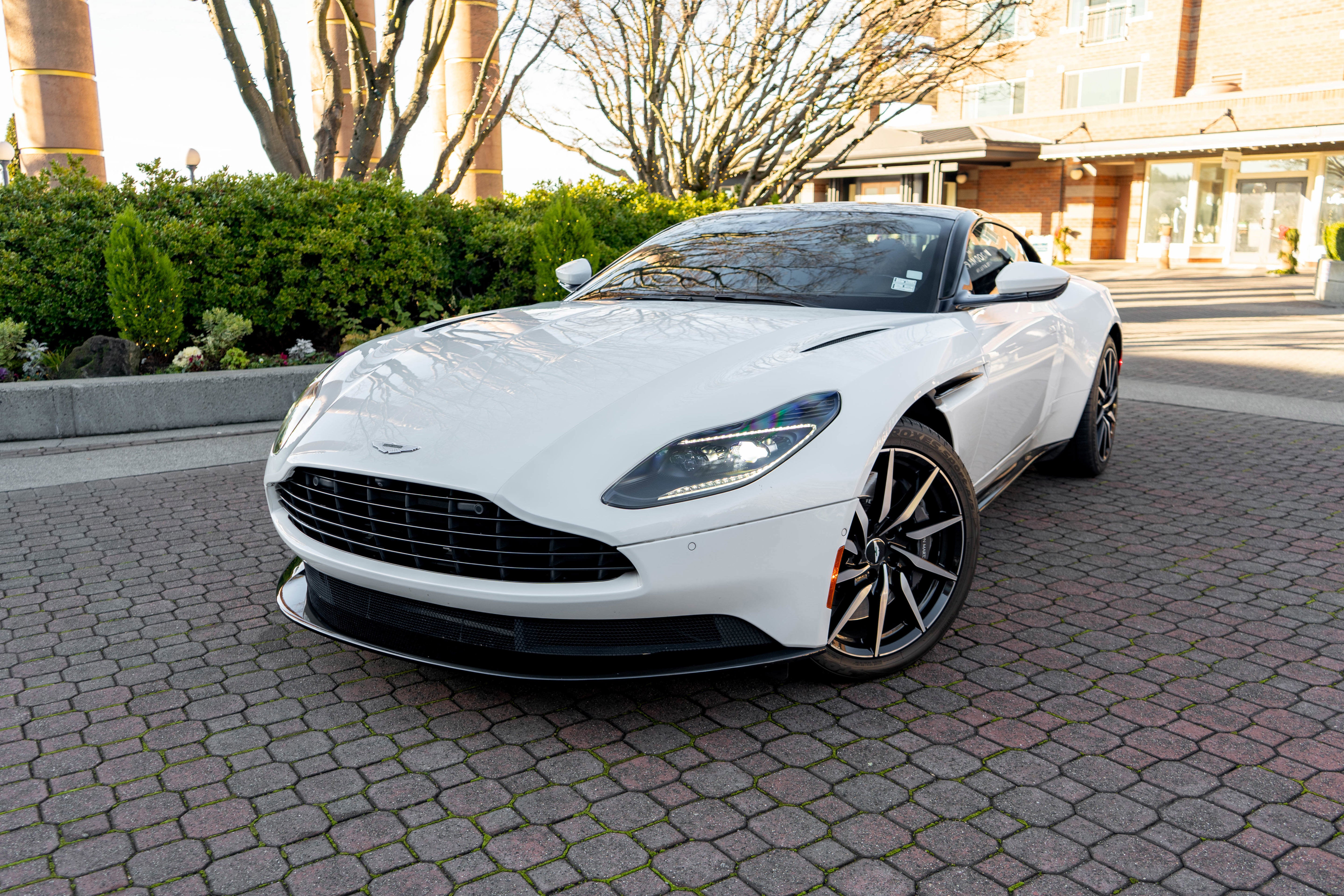 2019 Aston Martin DB11 V8