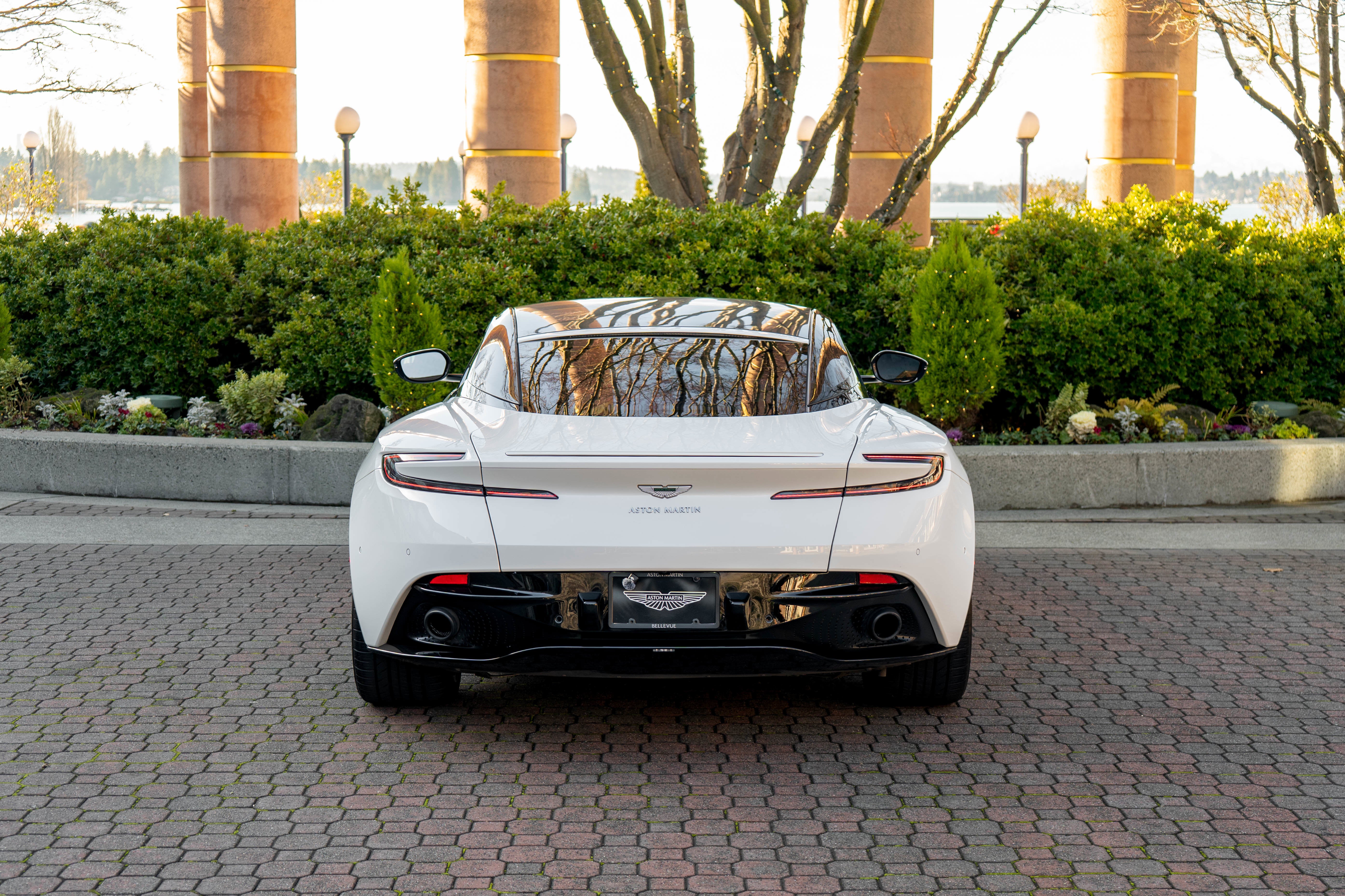 2019 Aston Martin DB11 V8