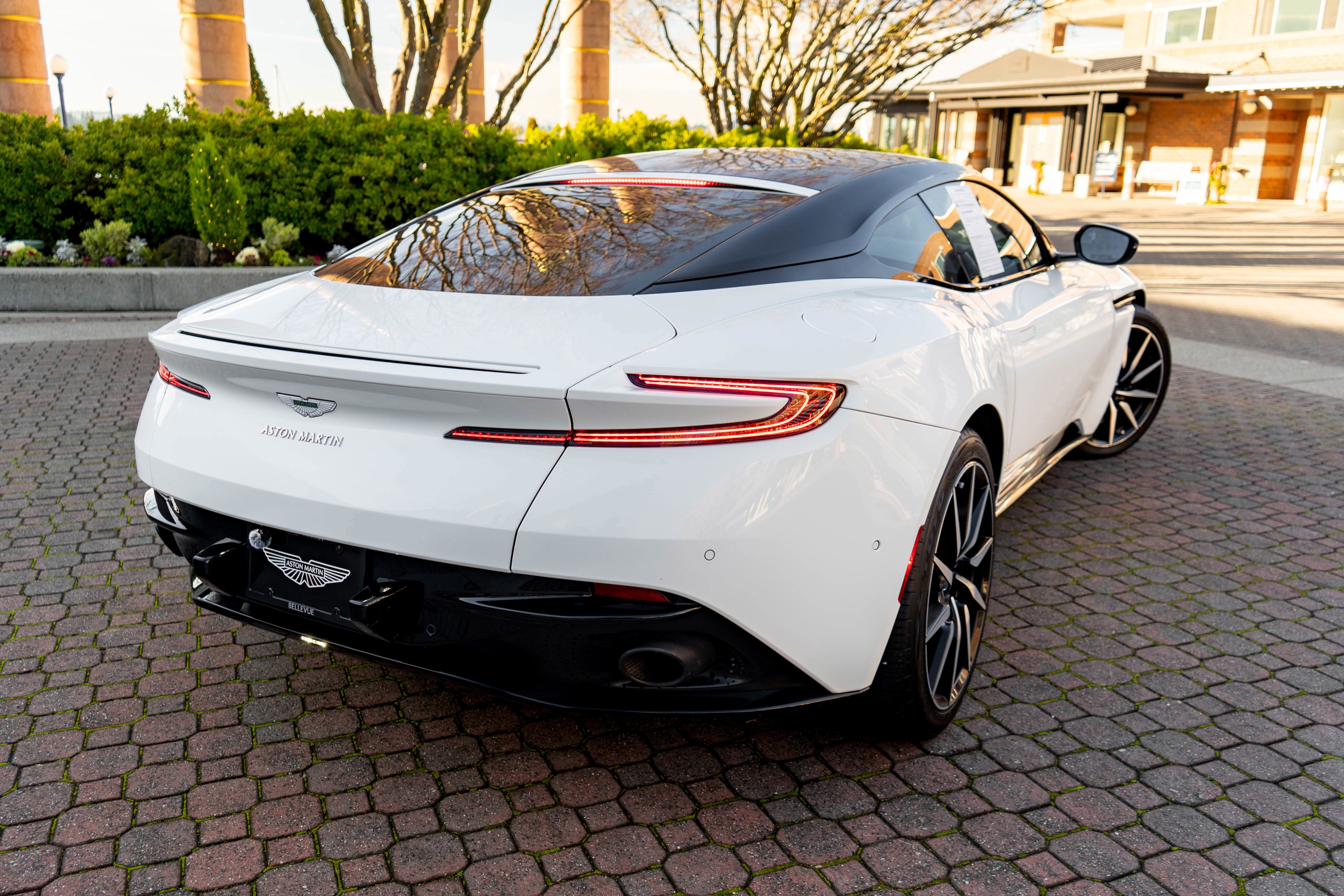 2019 Aston Martin DB11 V8