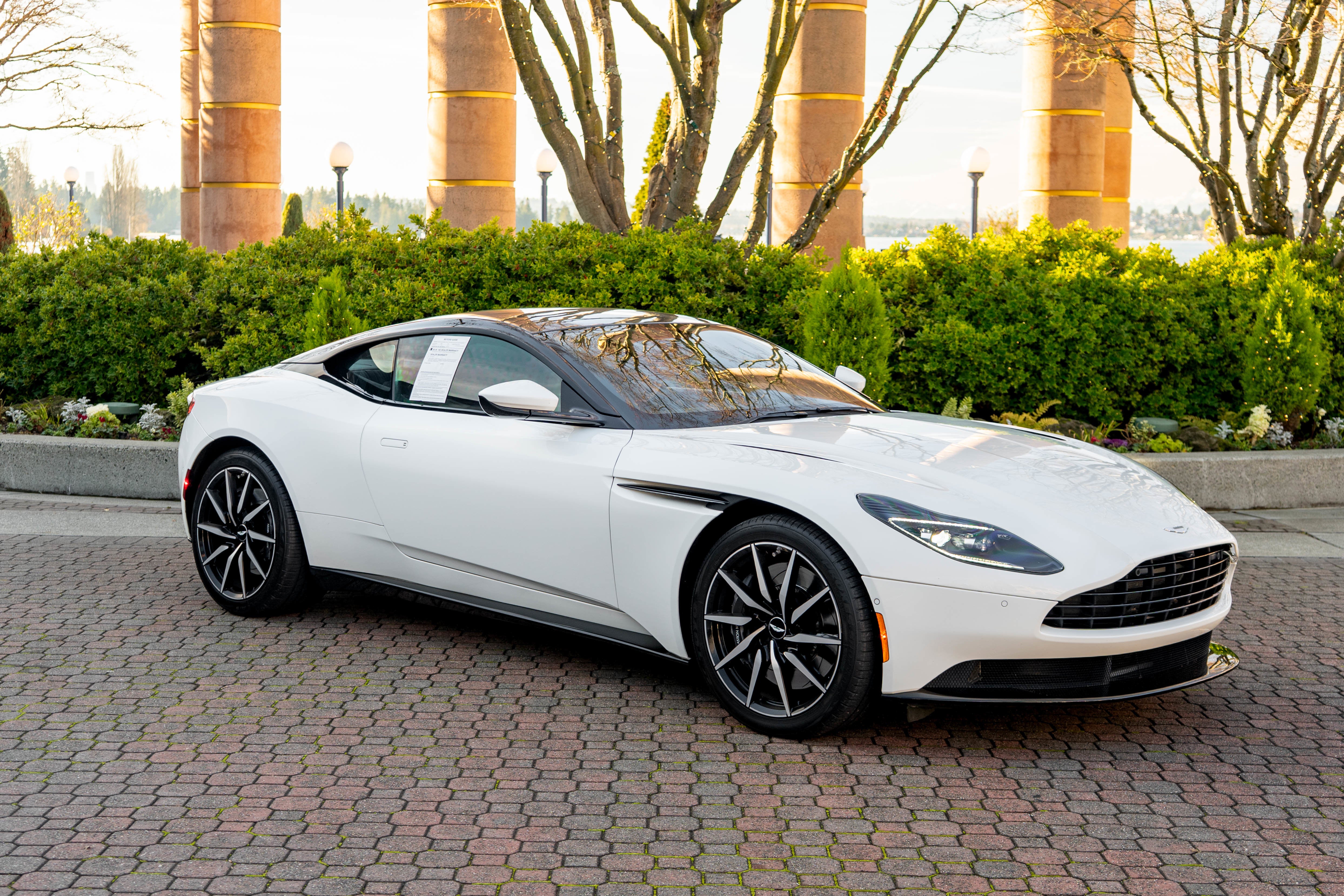 2019 Aston Martin DB11 V8