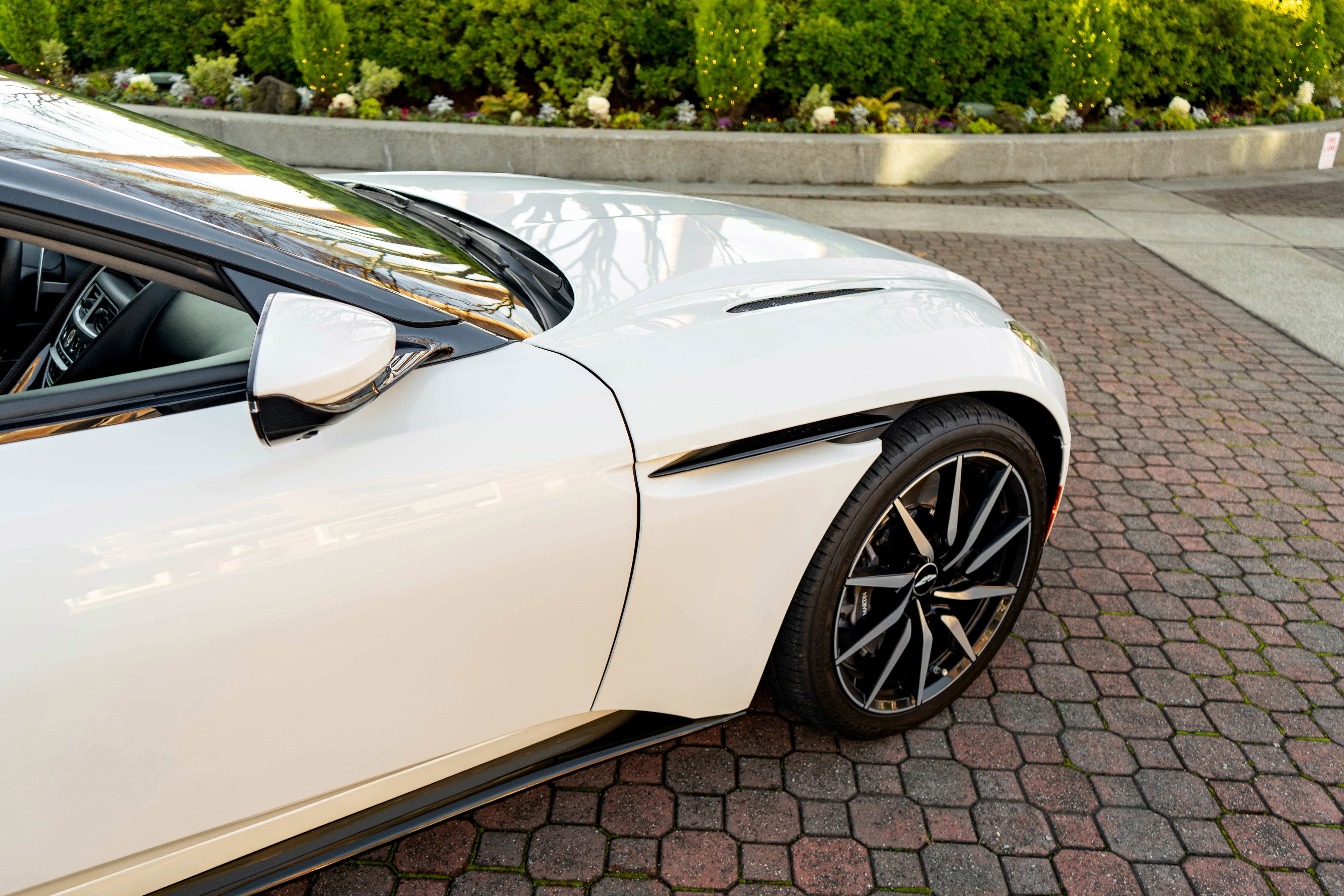 2019 Aston Martin DB11 V8