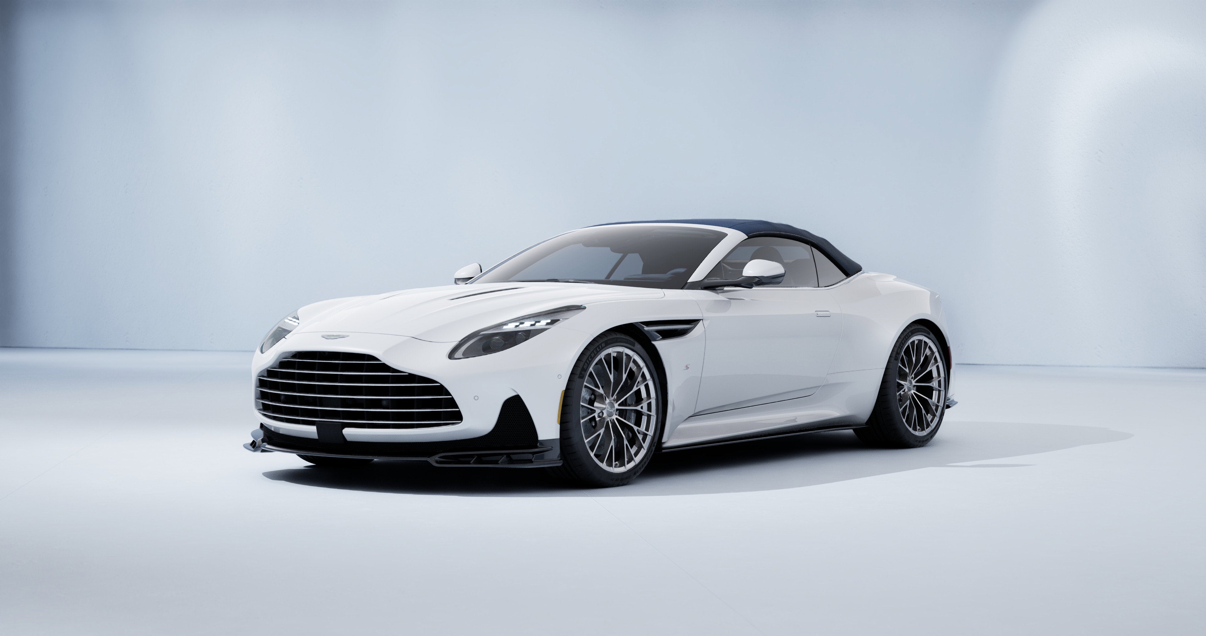 2026 Aston Martin DB12 S Volante Volante