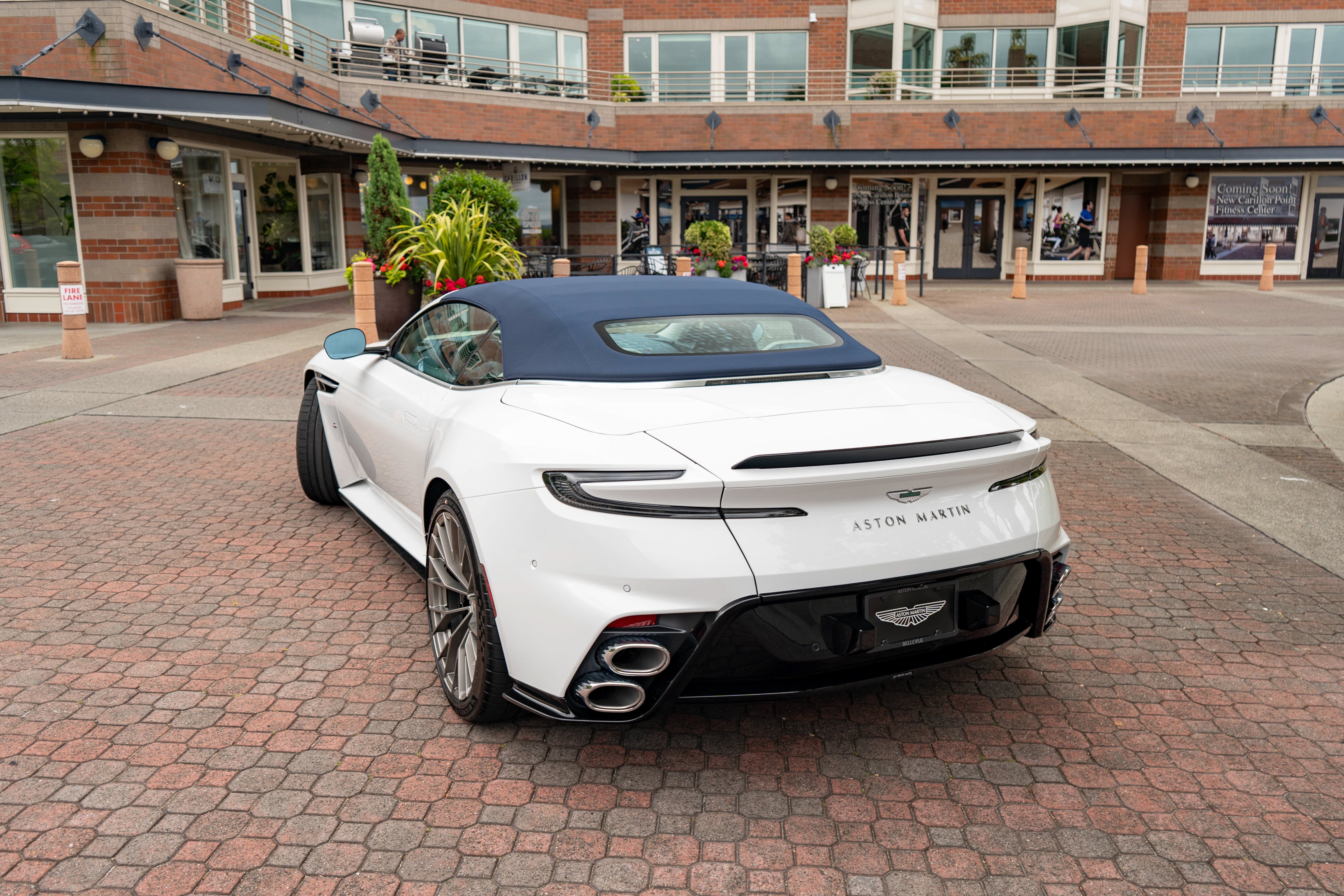 2026 Aston Martin DB12 S Volante Volante