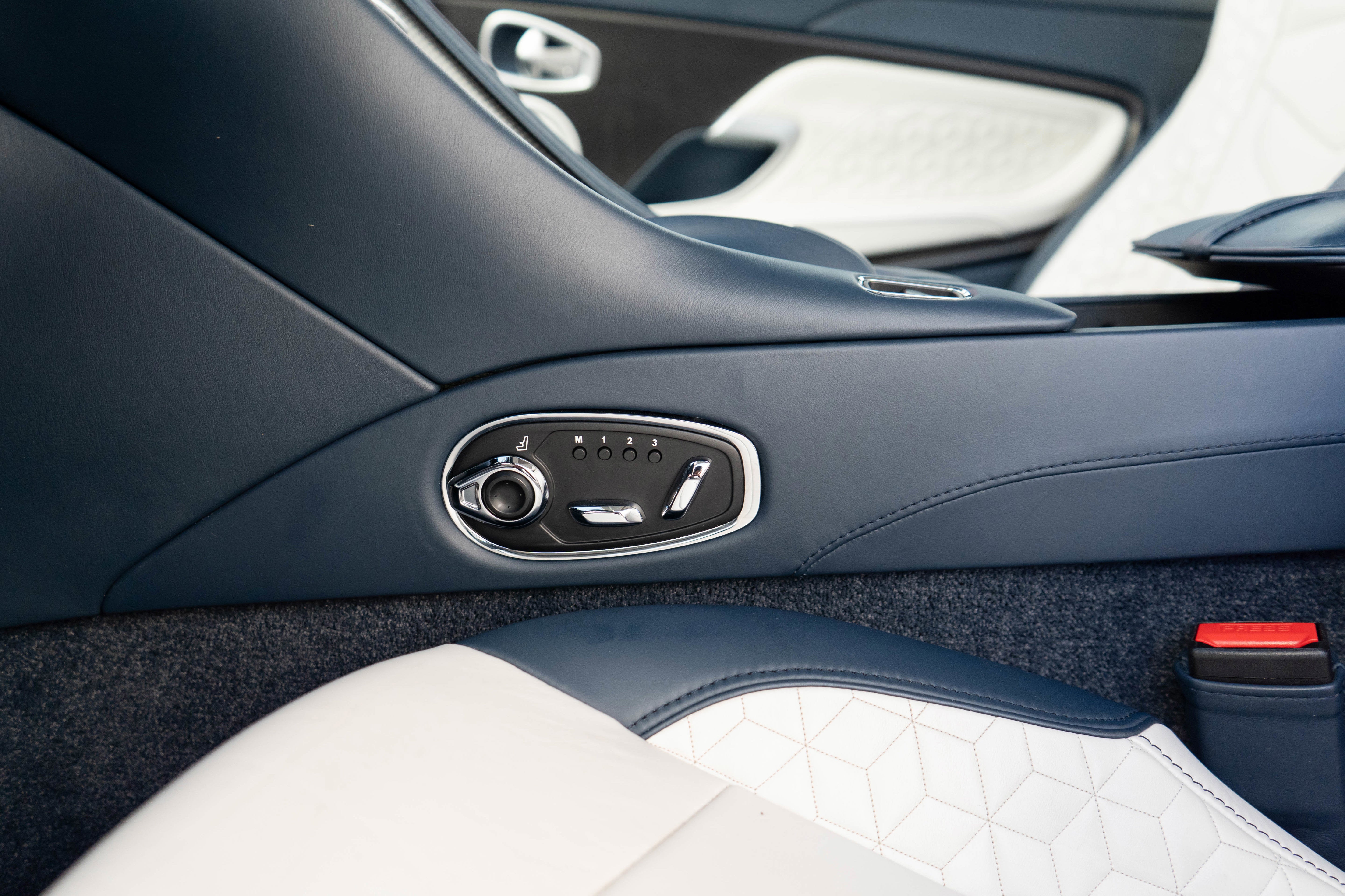 2019 Aston Martin DBS Superleggera