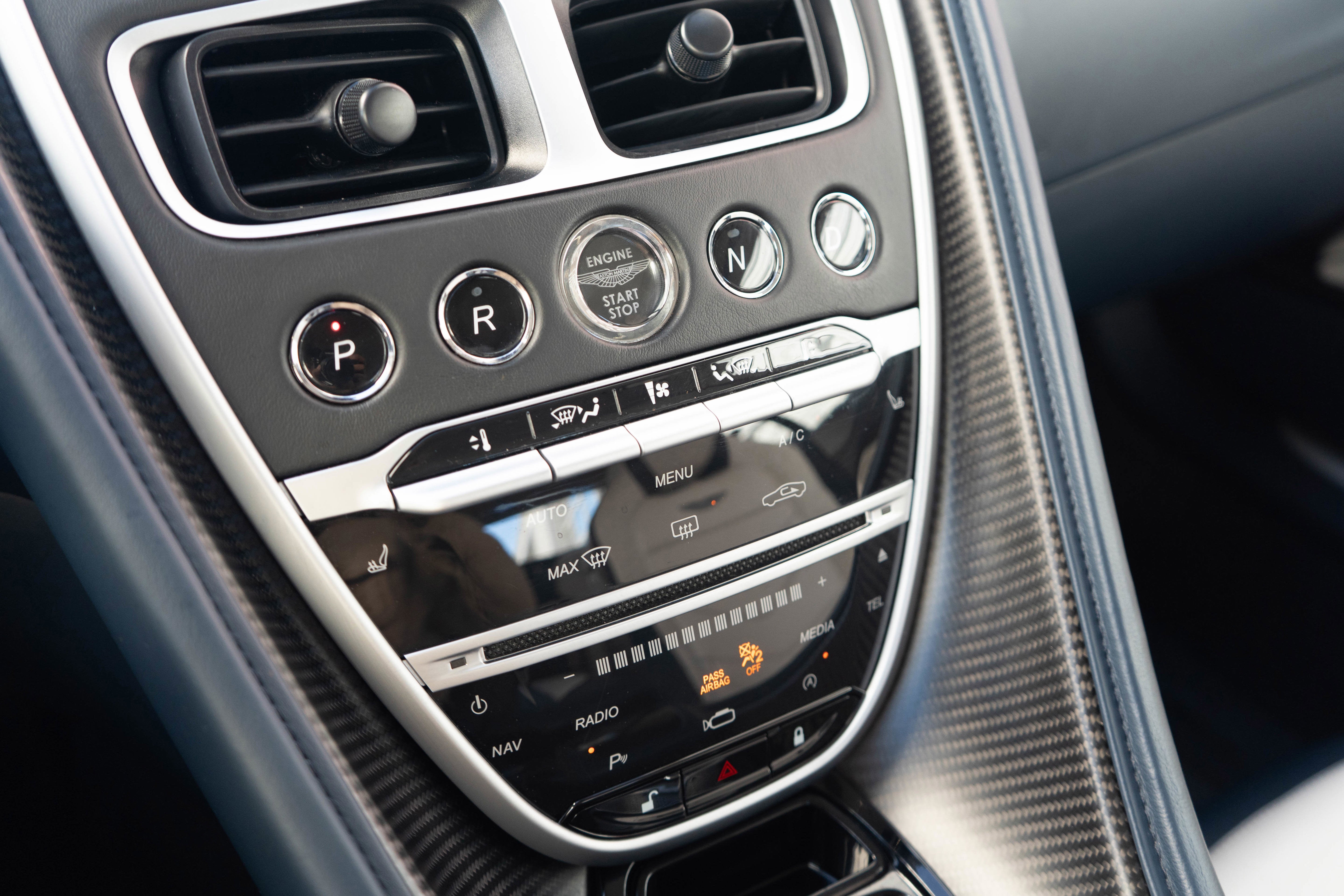 2019 Aston Martin DBS Superleggera